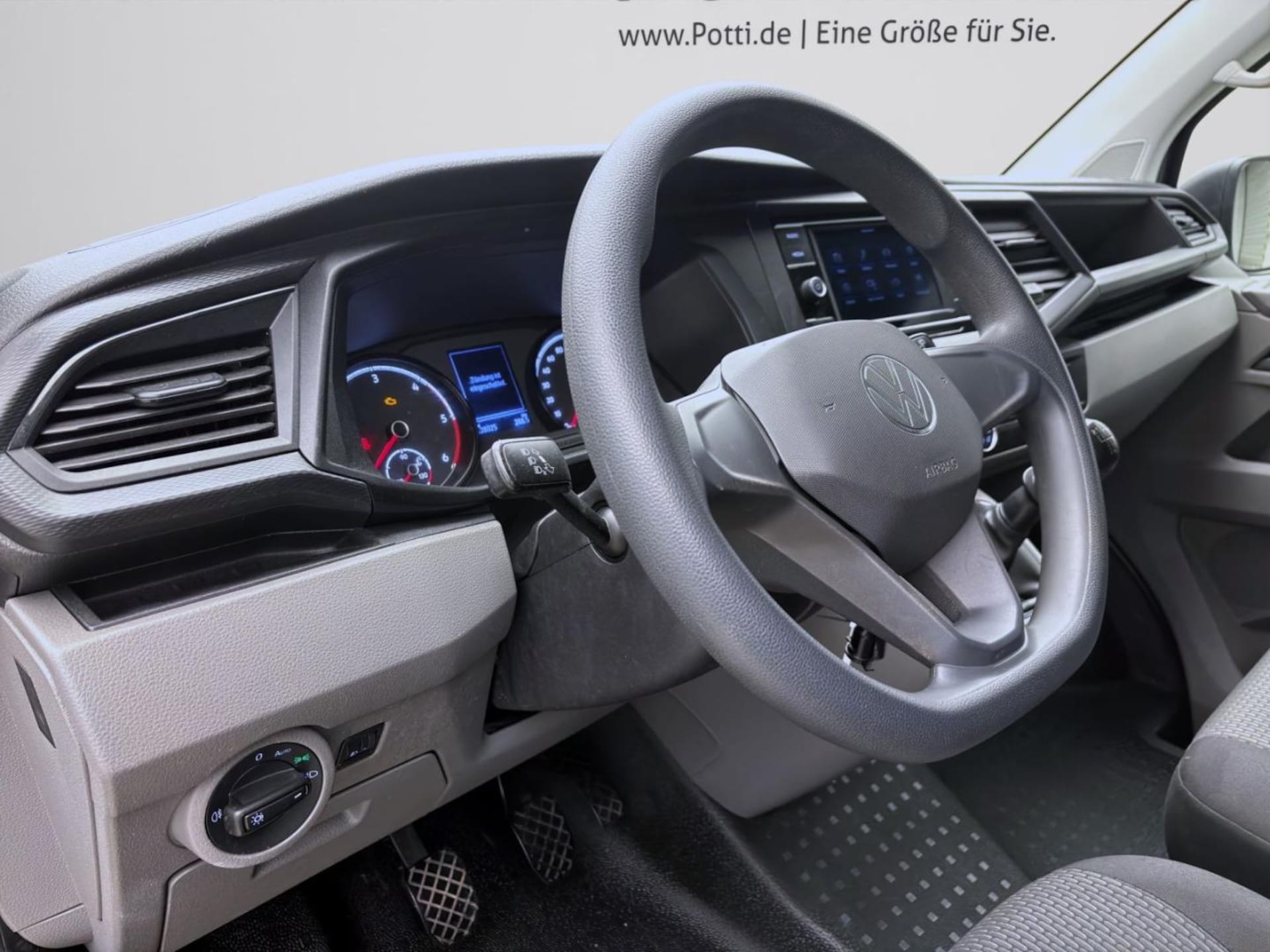 Volkswagen T6.1 Transporter Kombi kurzer Radstand