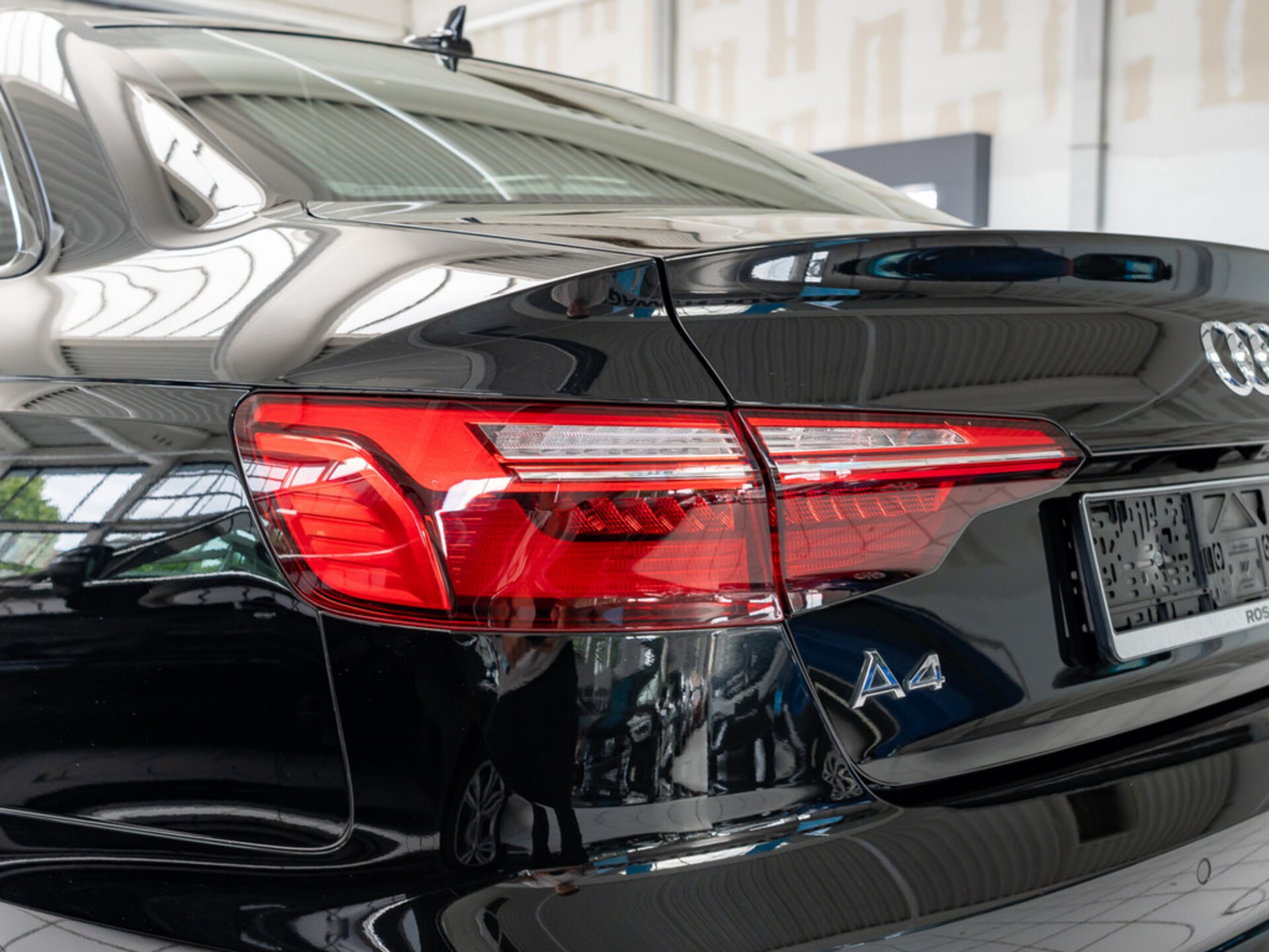 Audi A4 Limousine Advanced