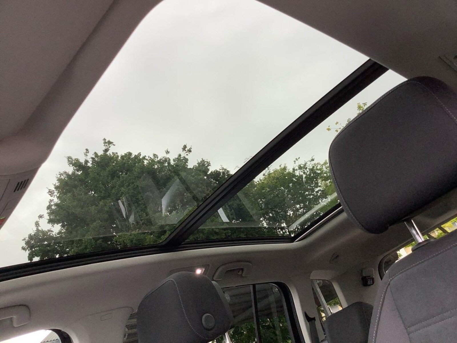 Volkswagen Touran – Bild 18