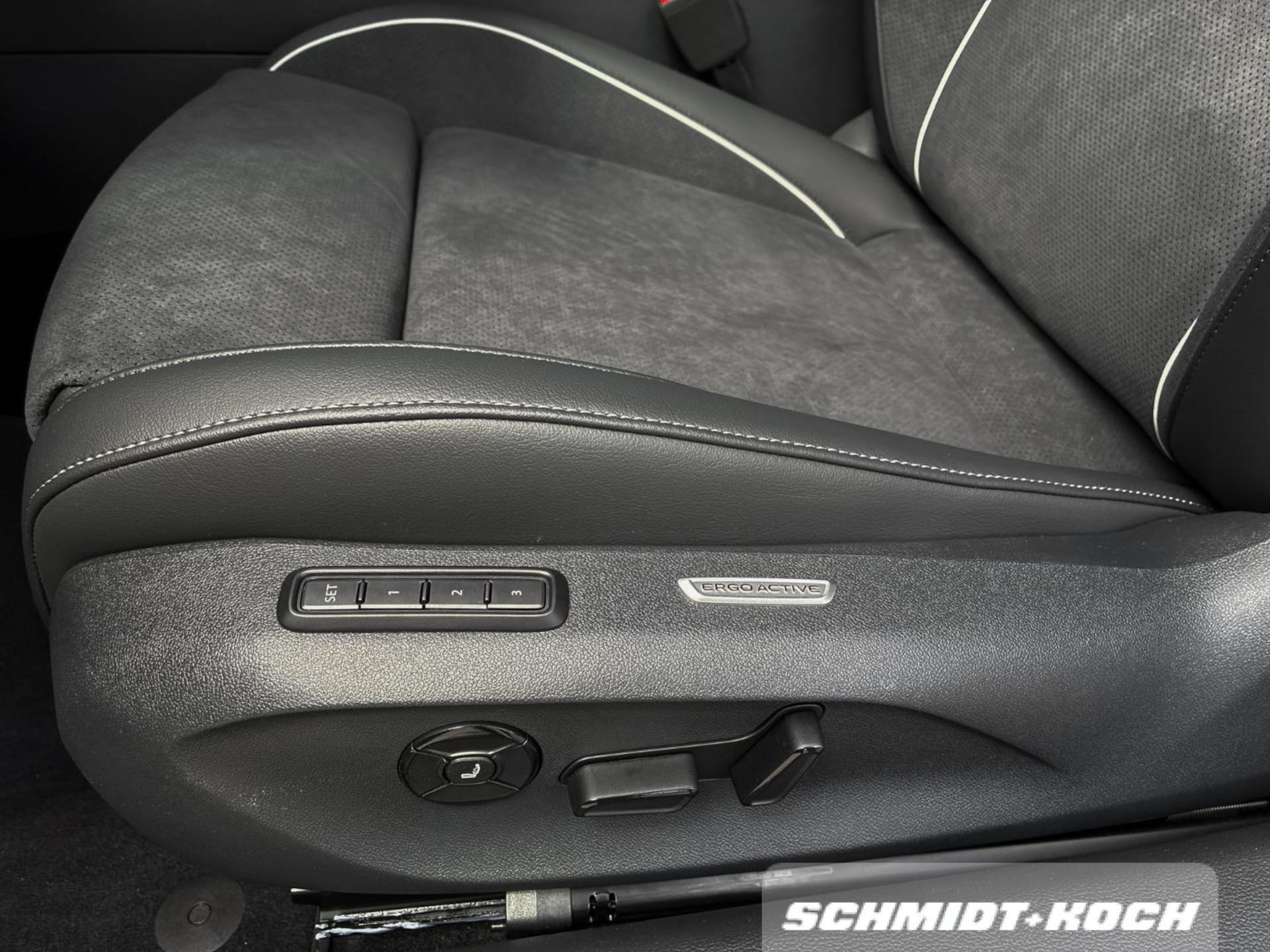 Volkswagen Passat Elegance