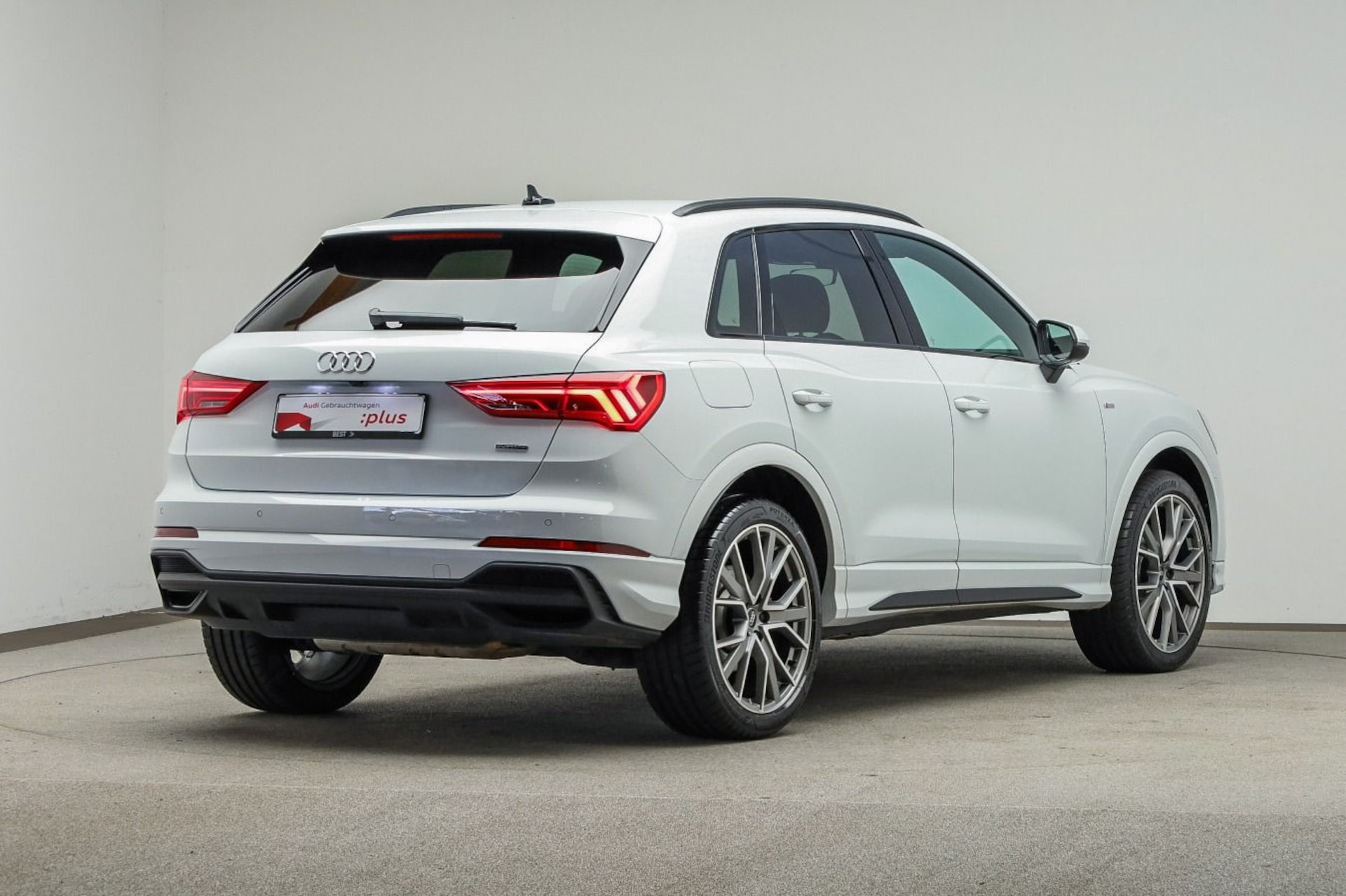 Audi Q3 SUV S line