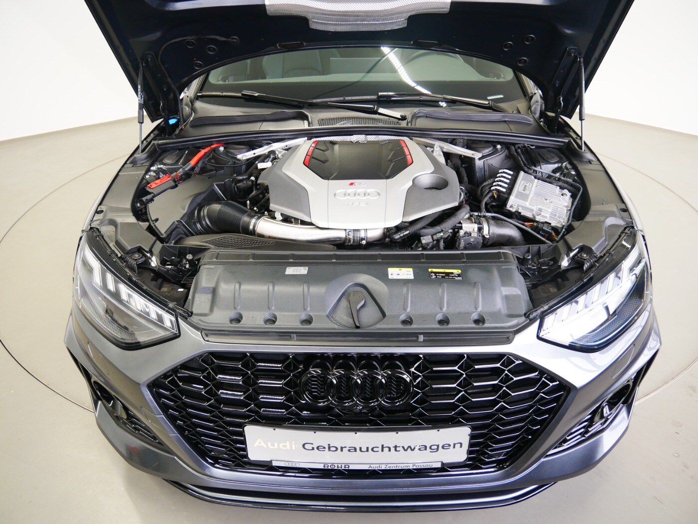 Image about Audi RS 4 Avant TFSI quattro tiptronic