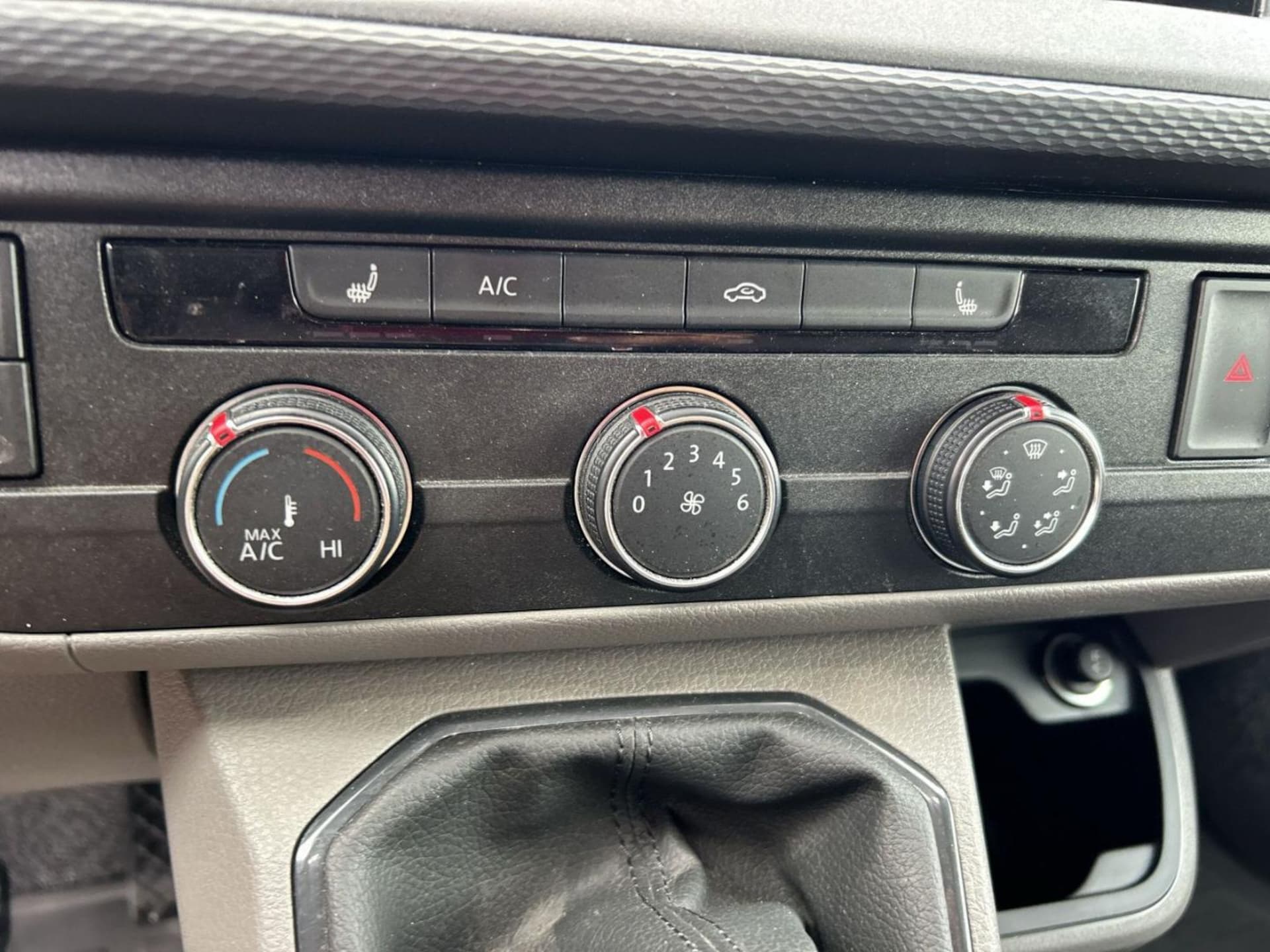 Volkswagen T6.1 Transporter Kasten langer Radstand