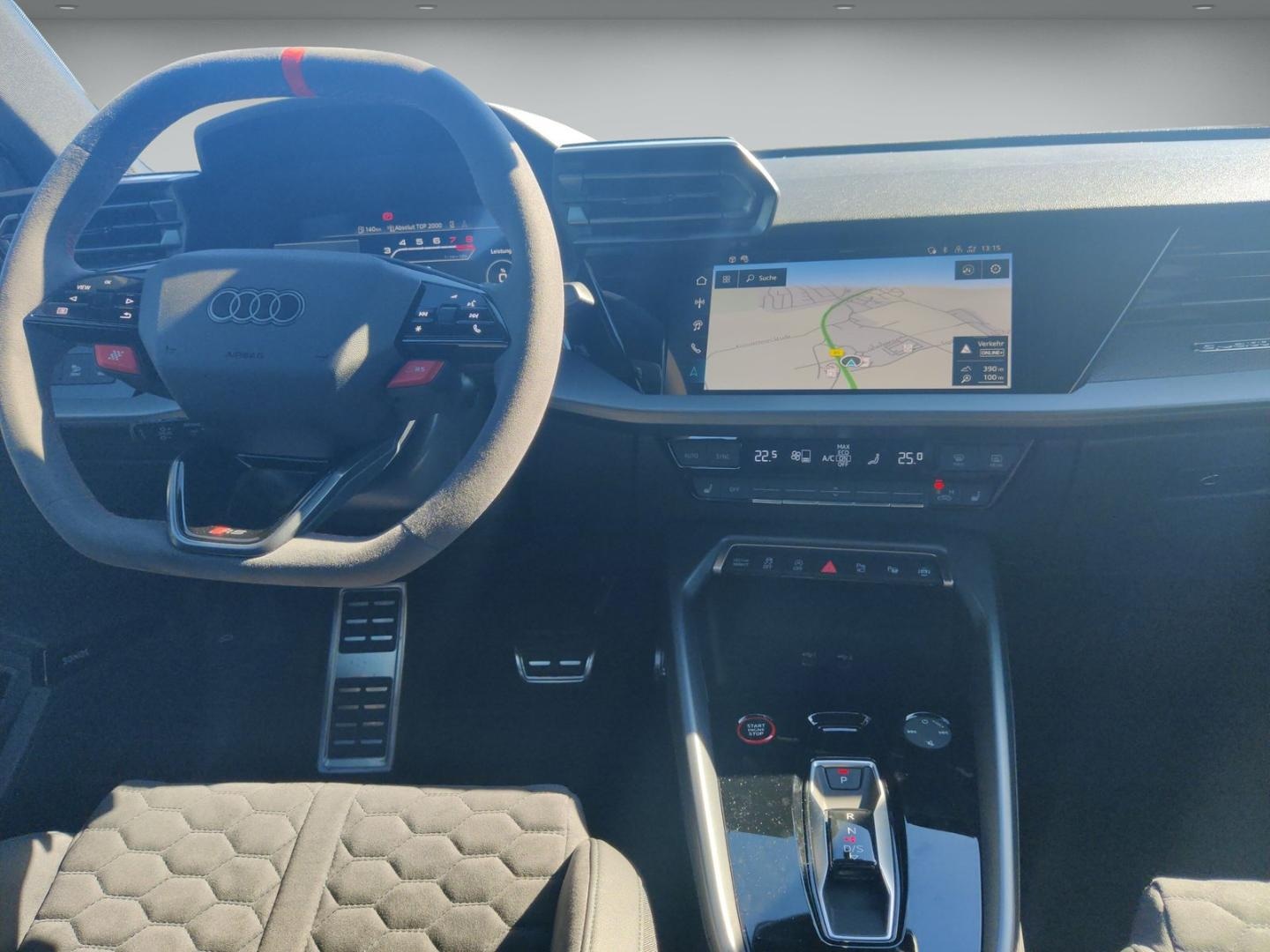 Bild über Audi RS 3 Sportback TFSI quattro 294 kW S tronic - für weitere Informationen kontaktieren Sie den Audi Partner