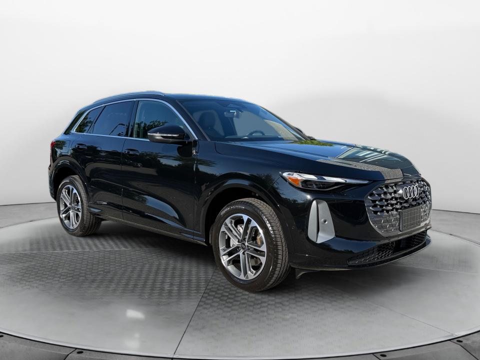 2026 Audi Q5 Premium quattro's photo