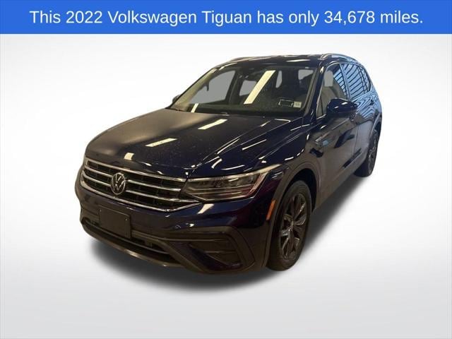2022 Volkswagen Tiguan SE's photo