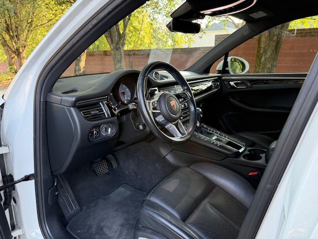 2020 Porsche Macan