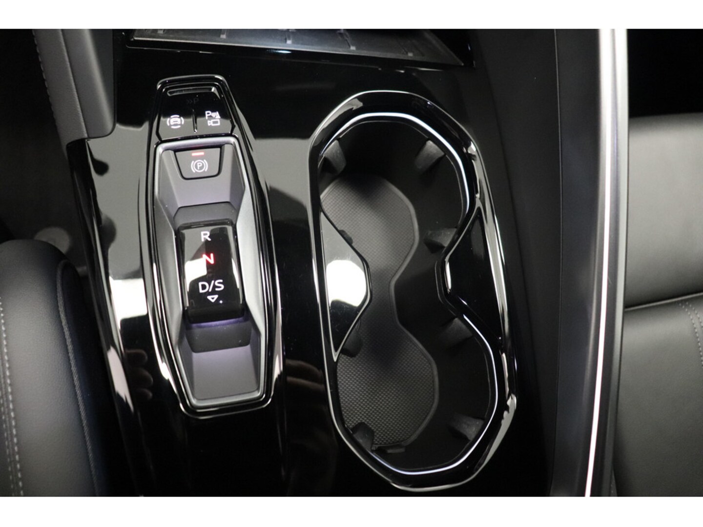 Bild über Audi Q5 SUV TDI quattro 150 kW S tronic - für weitere Informationen kontaktieren Sie den Audi Partner