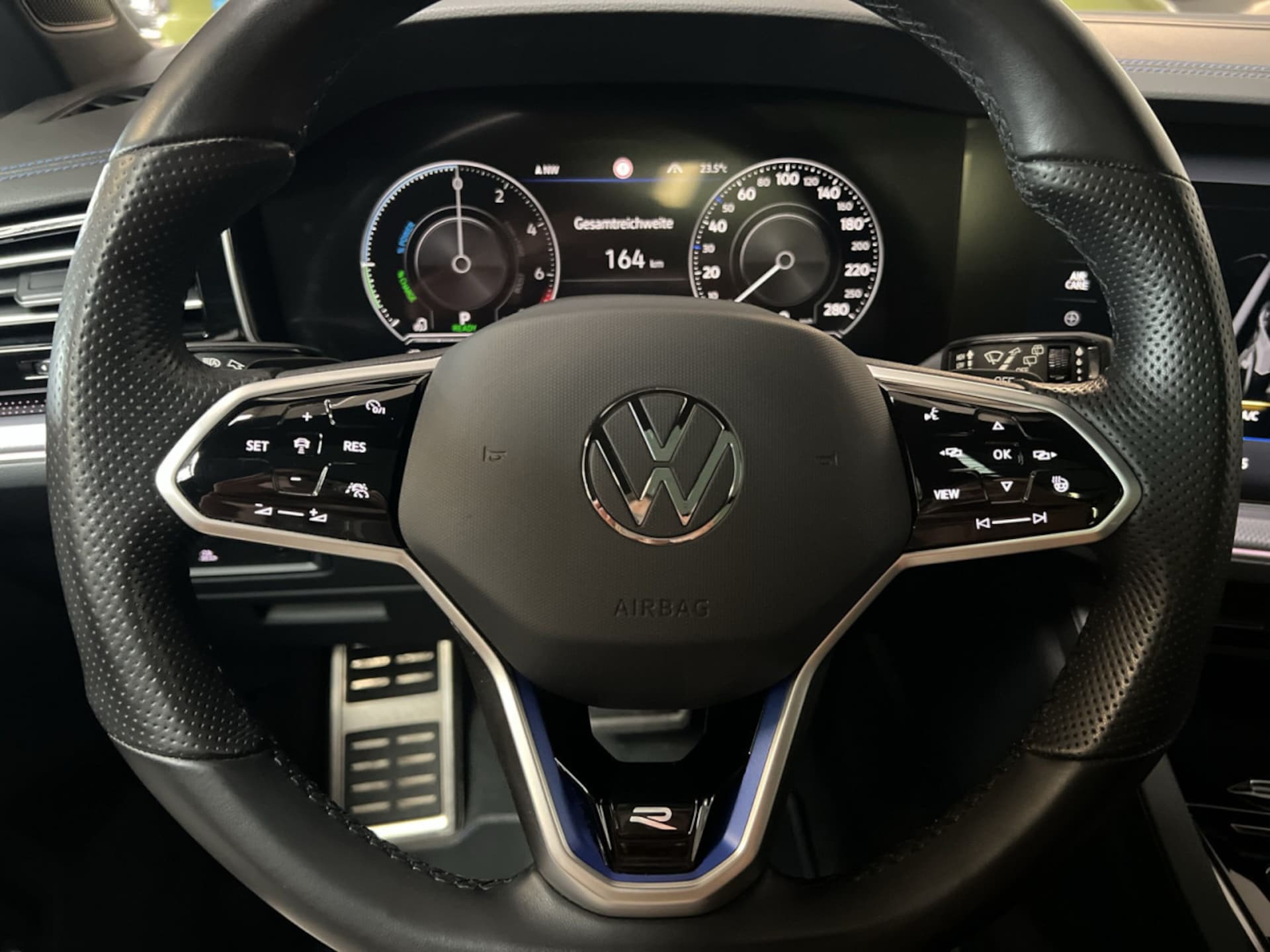 Volkswagen Touareg R