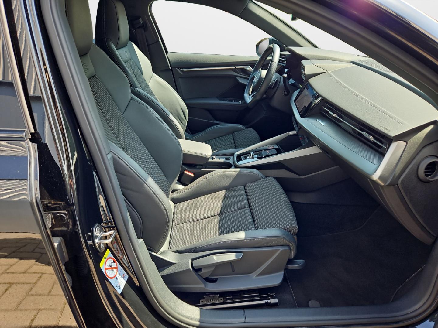 Image about Audi S3 Limousine TFSI quattro S tronic