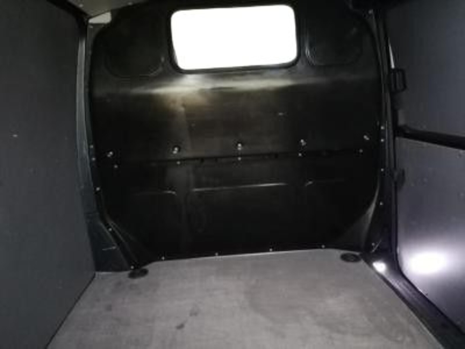 Volkswagen T6.1 Transporter Kasten kurzer Radstand – Bild 5