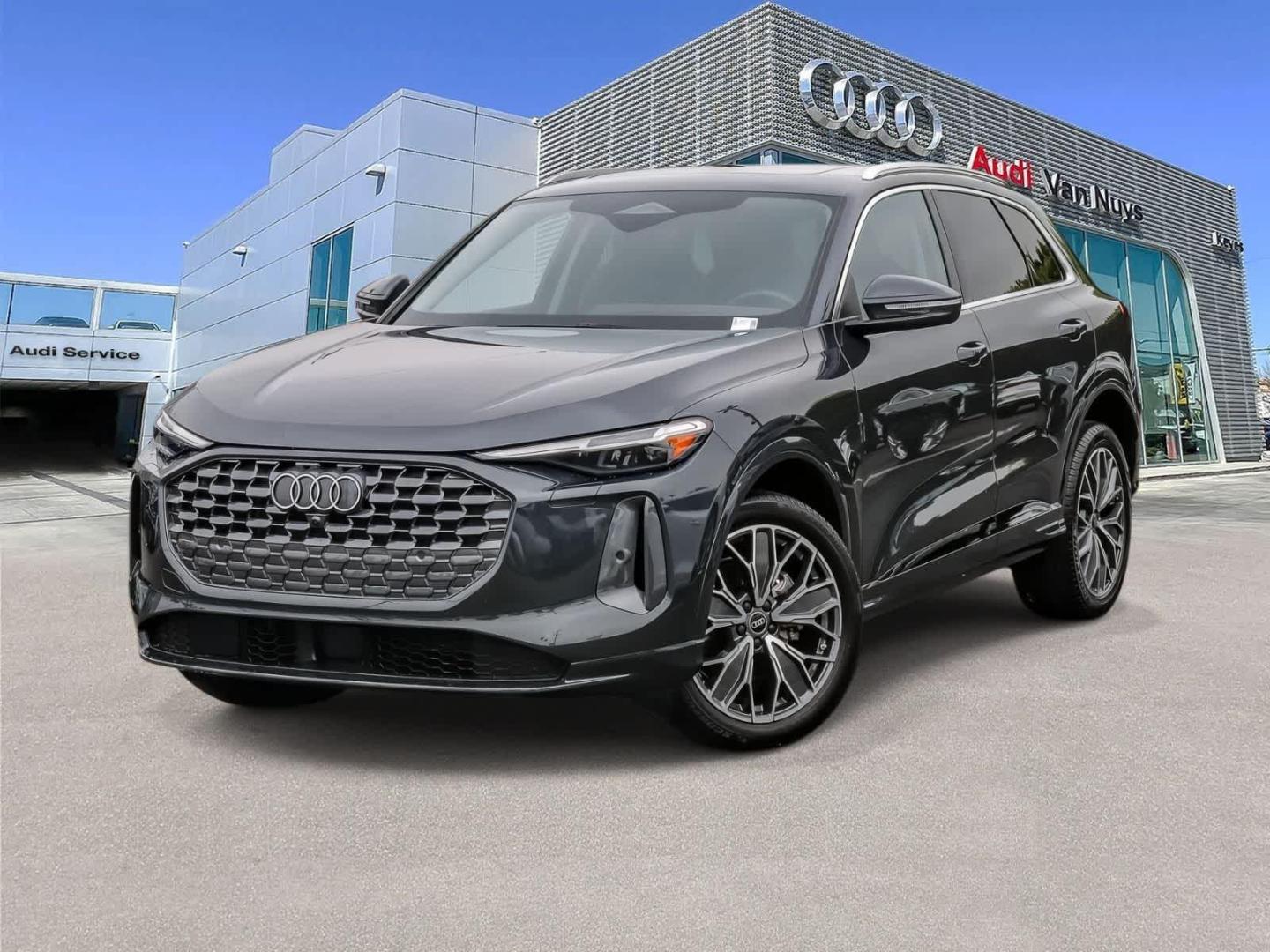 2025 Audi Q5 40 Premium Plus's photo
