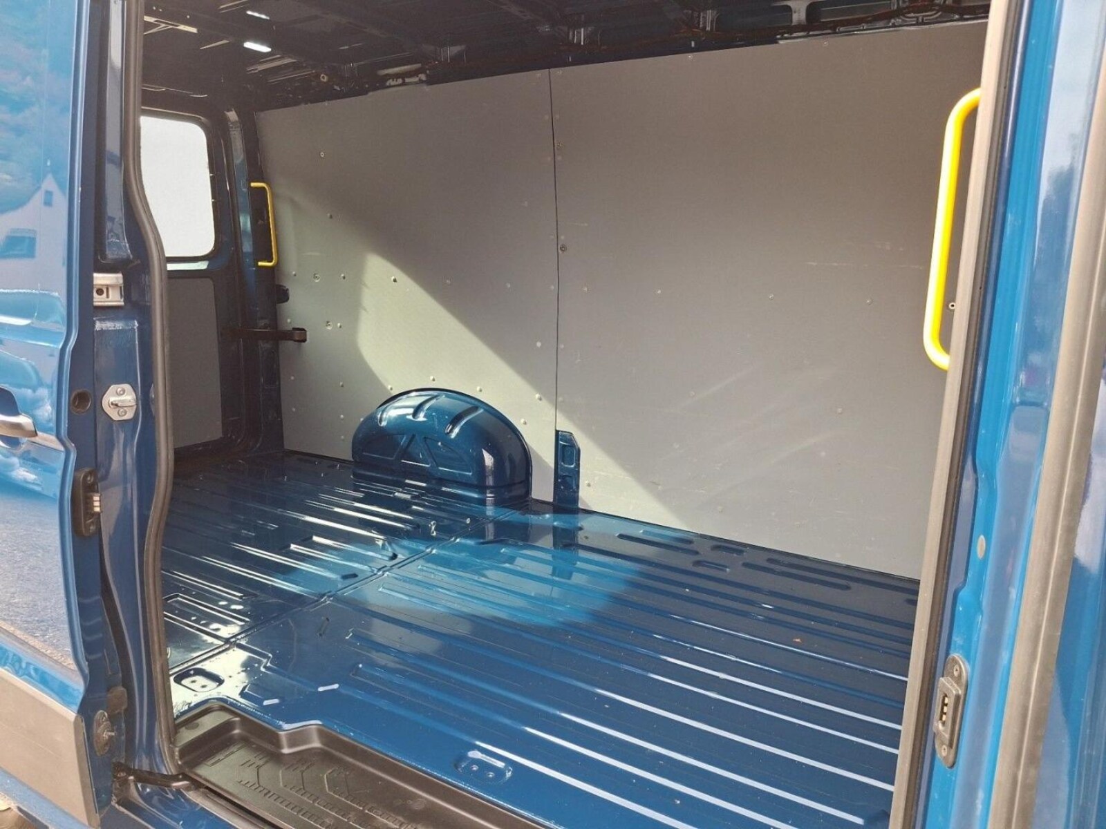 Volkswagen Crafter Kasten mittlerer Radstand – Bild 14