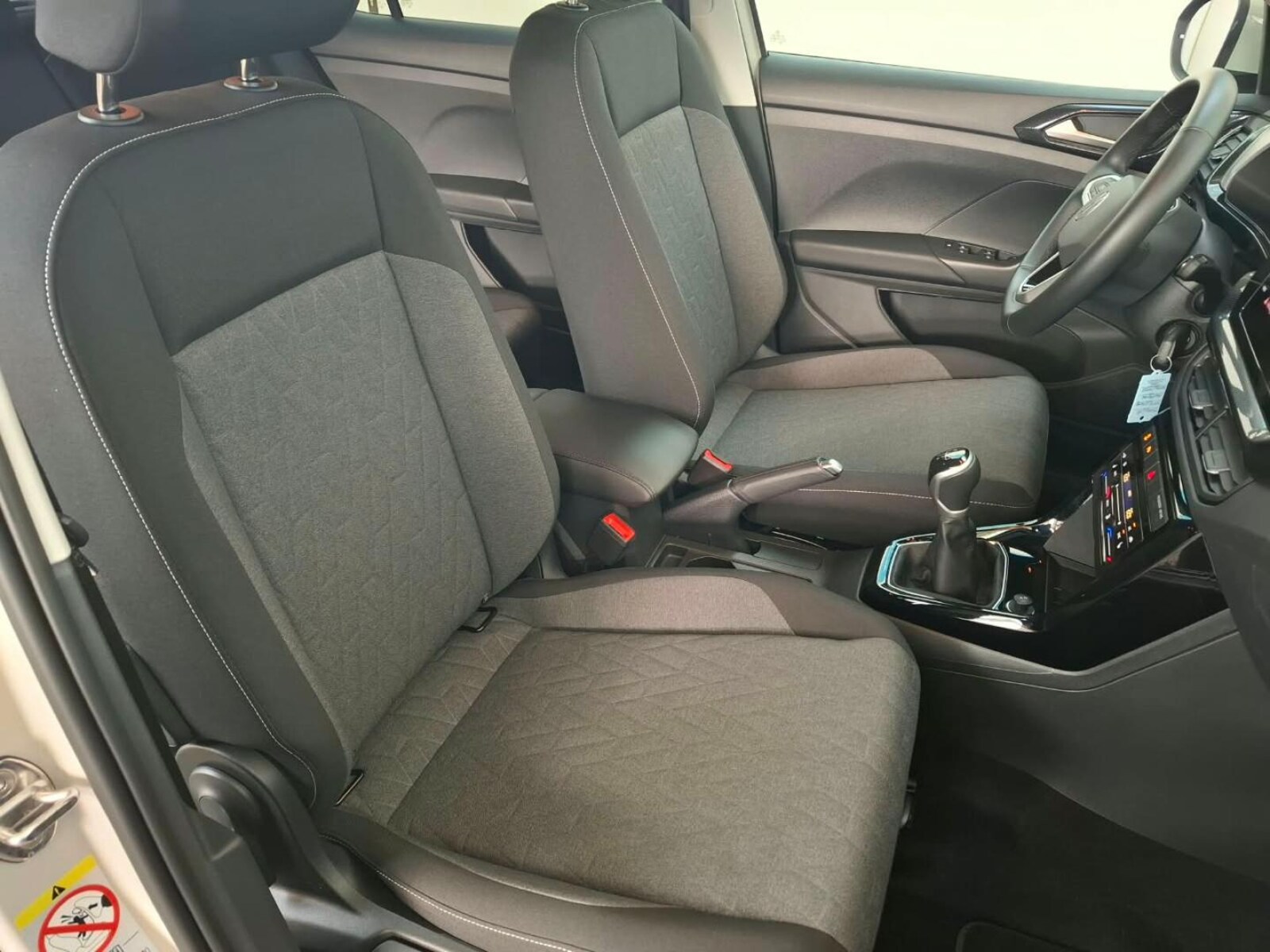 Volkswagen T-Cross – Bild 10