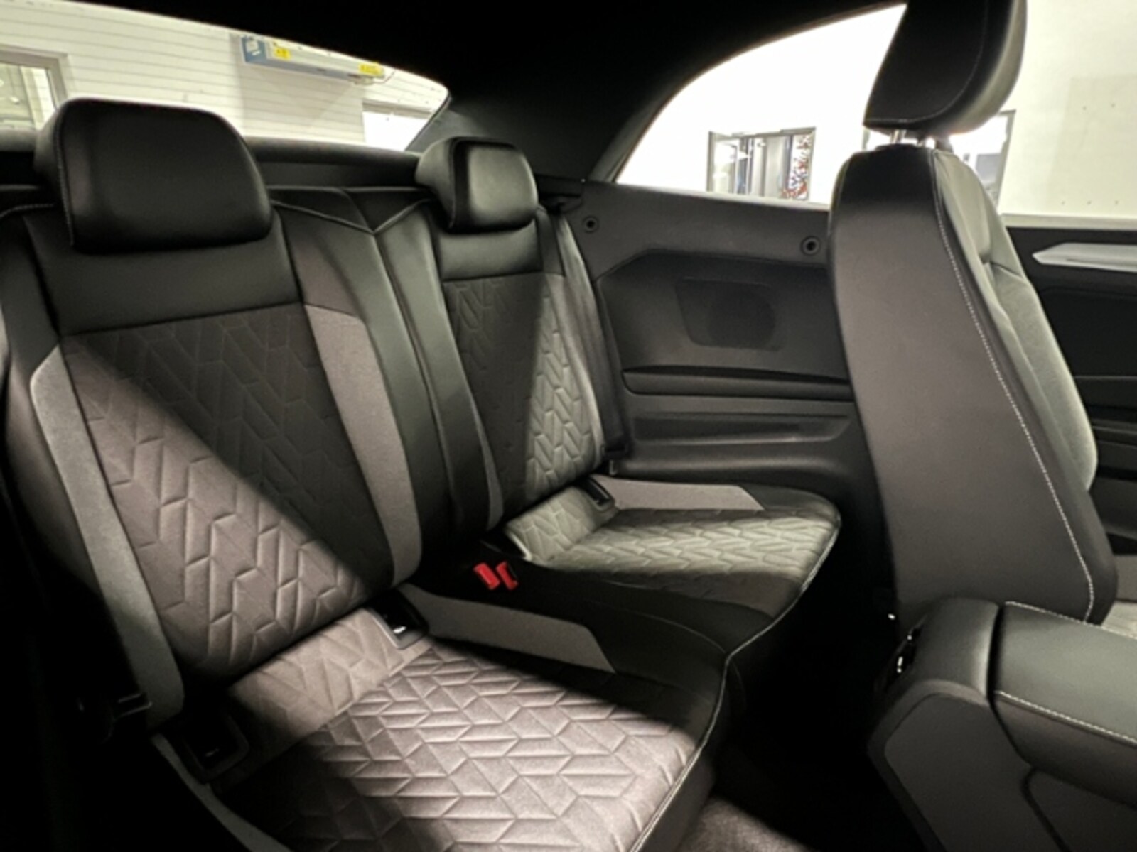 Volkswagen T-Roc Cabriolet – Bild 9