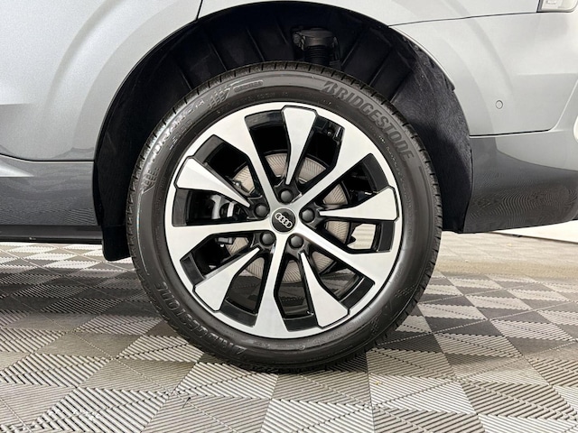 2026 Audi Q3 Base - Photo 8