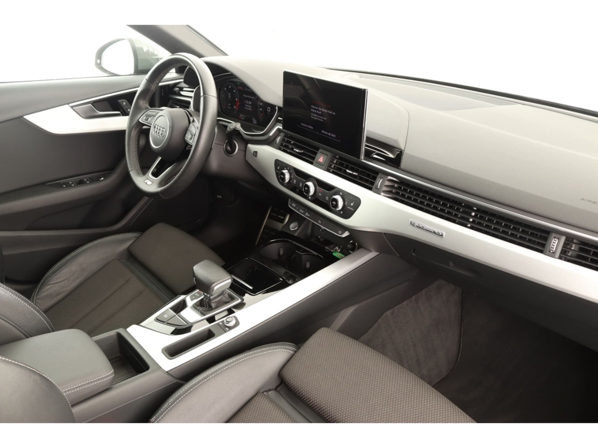Audi A4 Avant S line