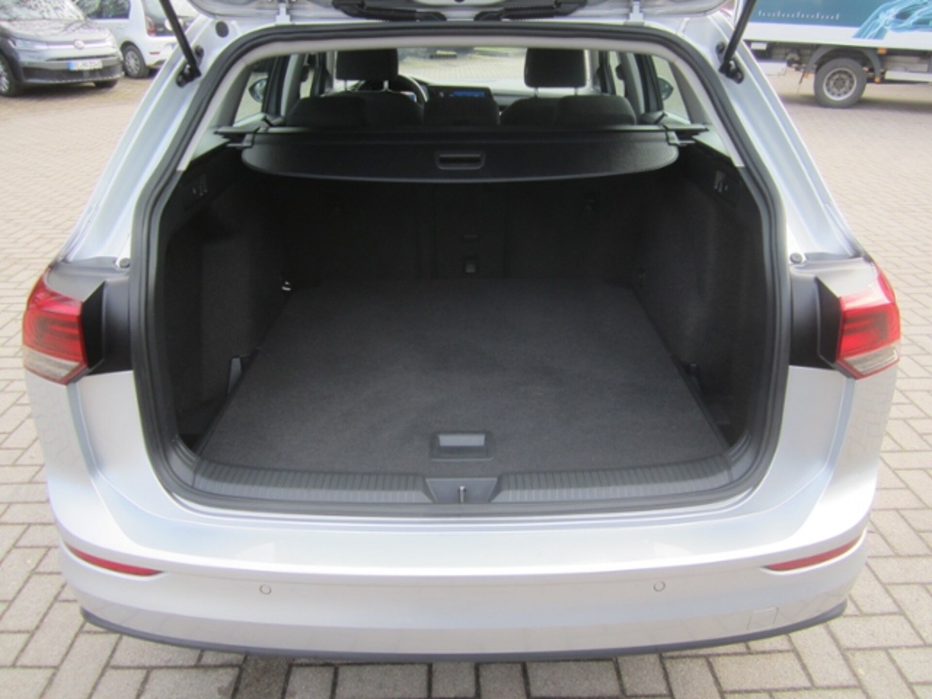 Volkswagen Golf Variant Life