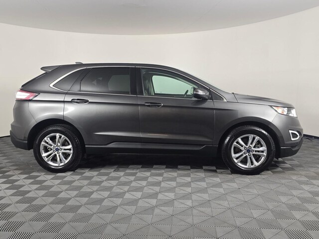 2017 Ford Edge