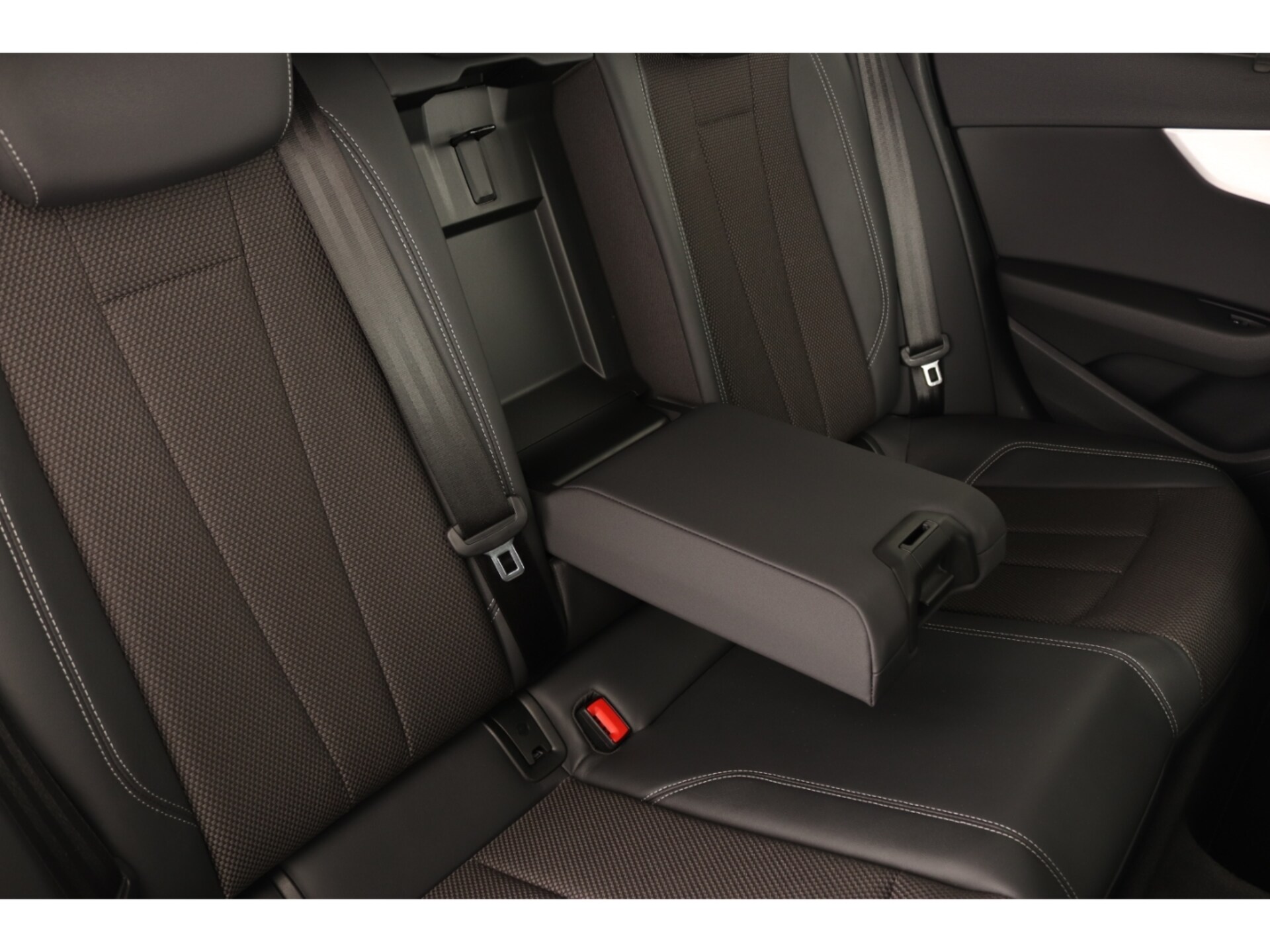 Audi A4 Avant S line