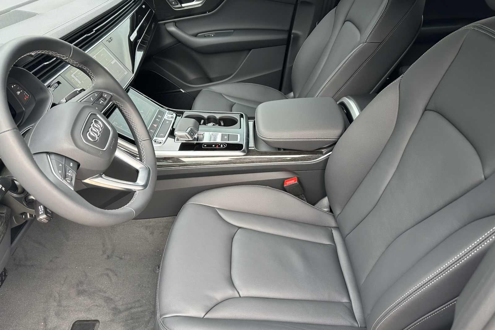 2026 Audi Q7 Premium - Photo 8