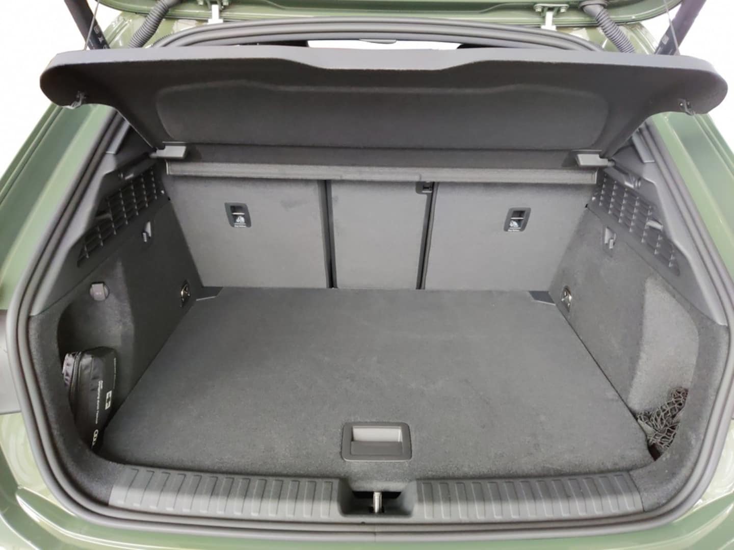 Bild über Audi A3 Sportback S line 35 TFSI S tronic - für weitere Informationen kontaktieren Sie den Audi Partner