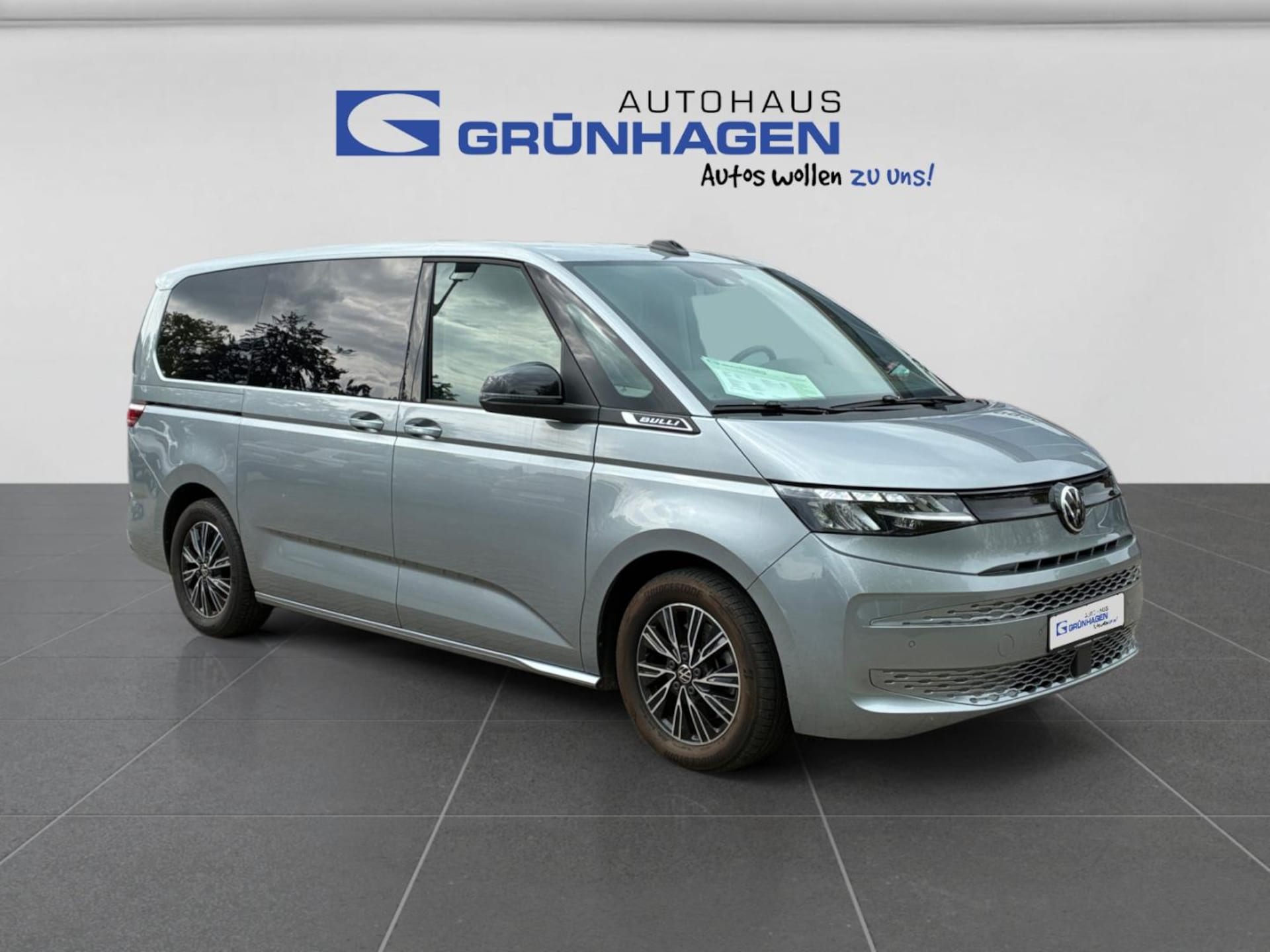 Volkswagen Multivan Langversion Basis-Modell