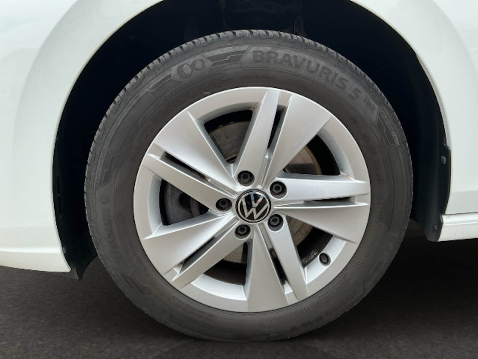 Volkswagen Golf Variant Life