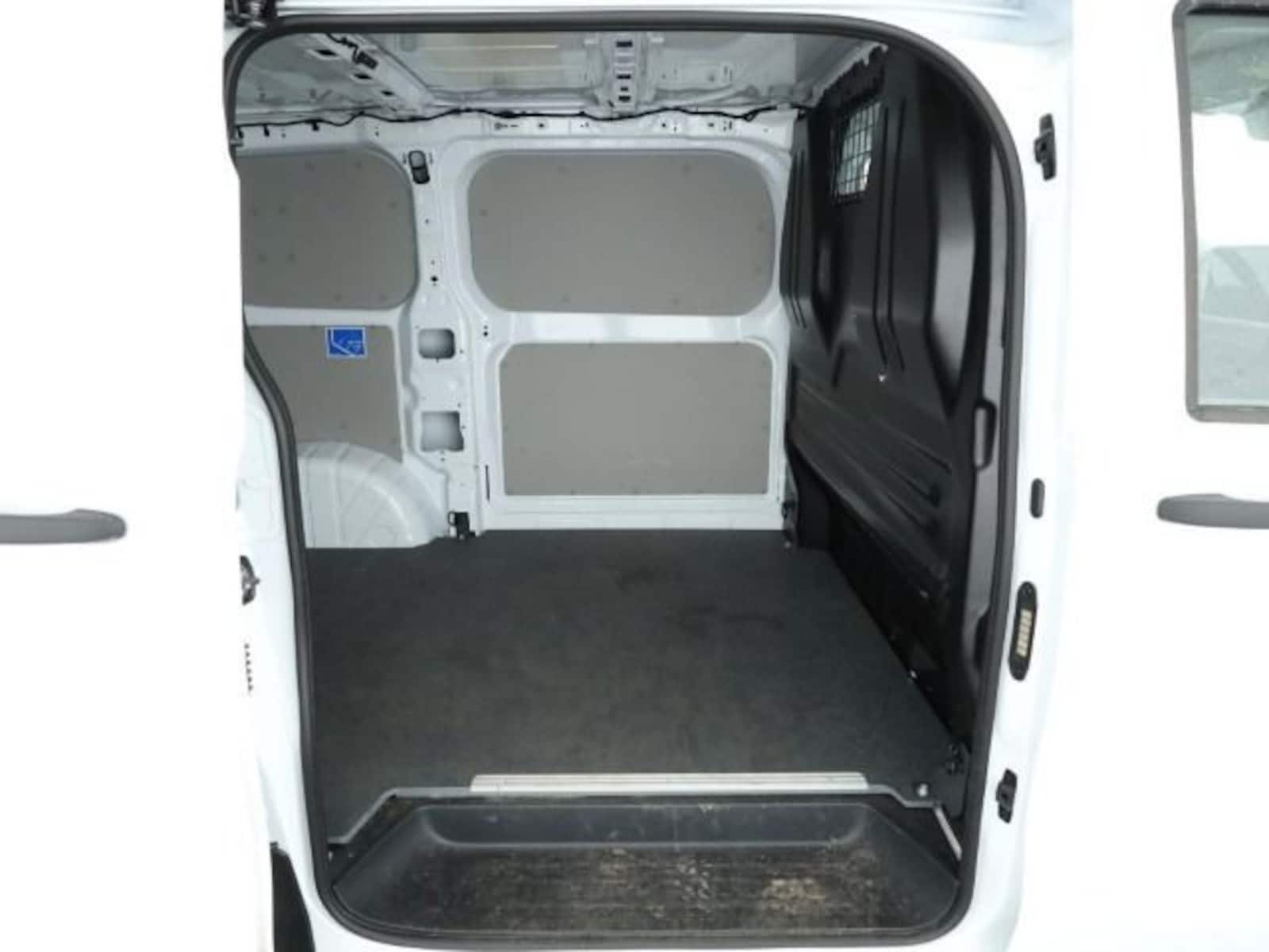 Volkswagen Transporter Kasten kurzer Radstand – Bild 8