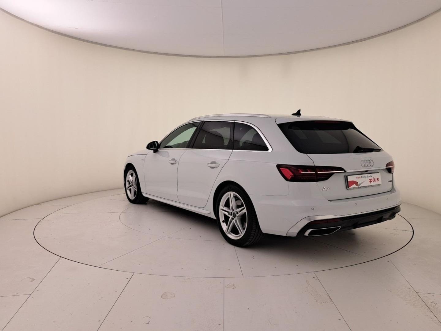 Image about Audi A4 Avant S line edition 40 TDI quattro 150 kW (204 CV) S tronic