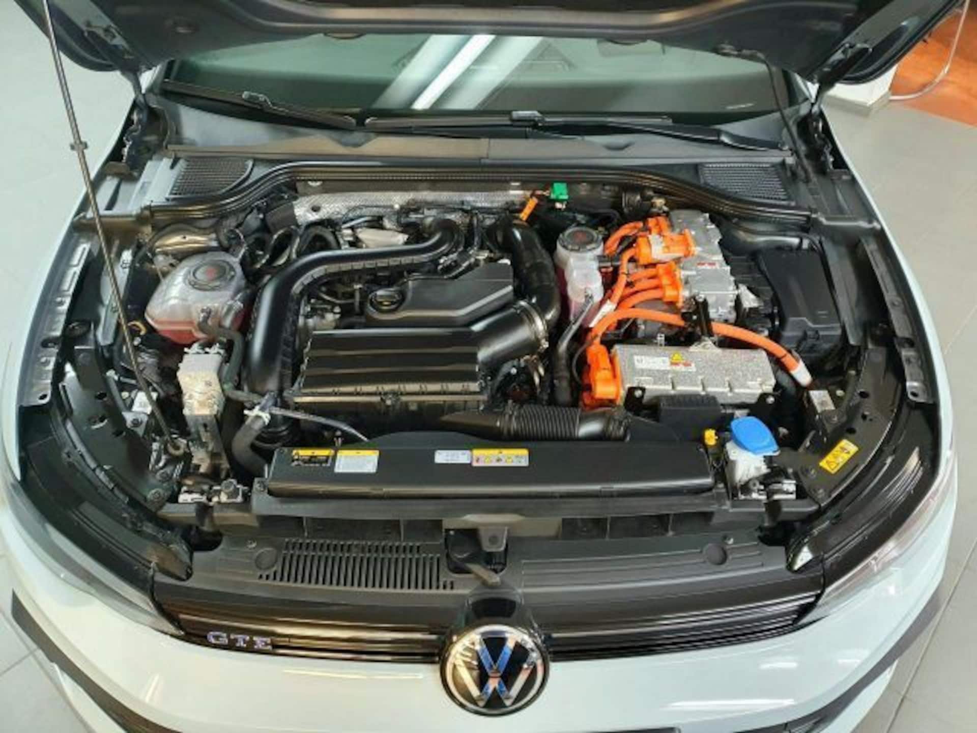 Volkswagen Golf GTE