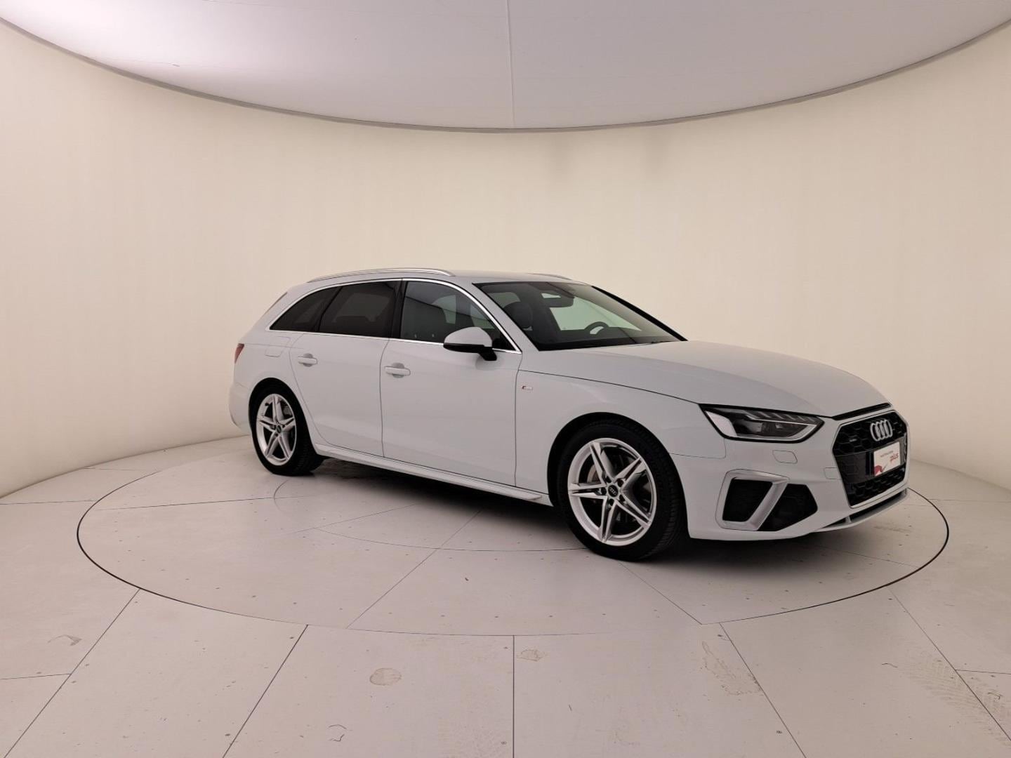 Image about Audi A4 Avant S line edition 40 TDI quattro 150 kW (204 CV) S tronic