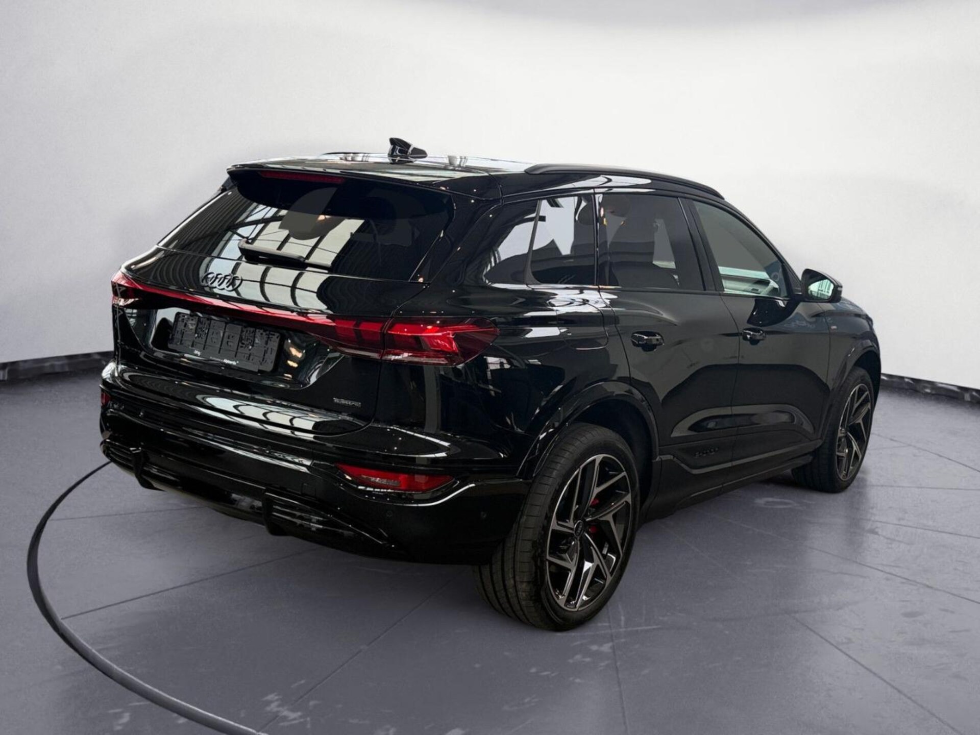 Audi Q6 SUV e-tron