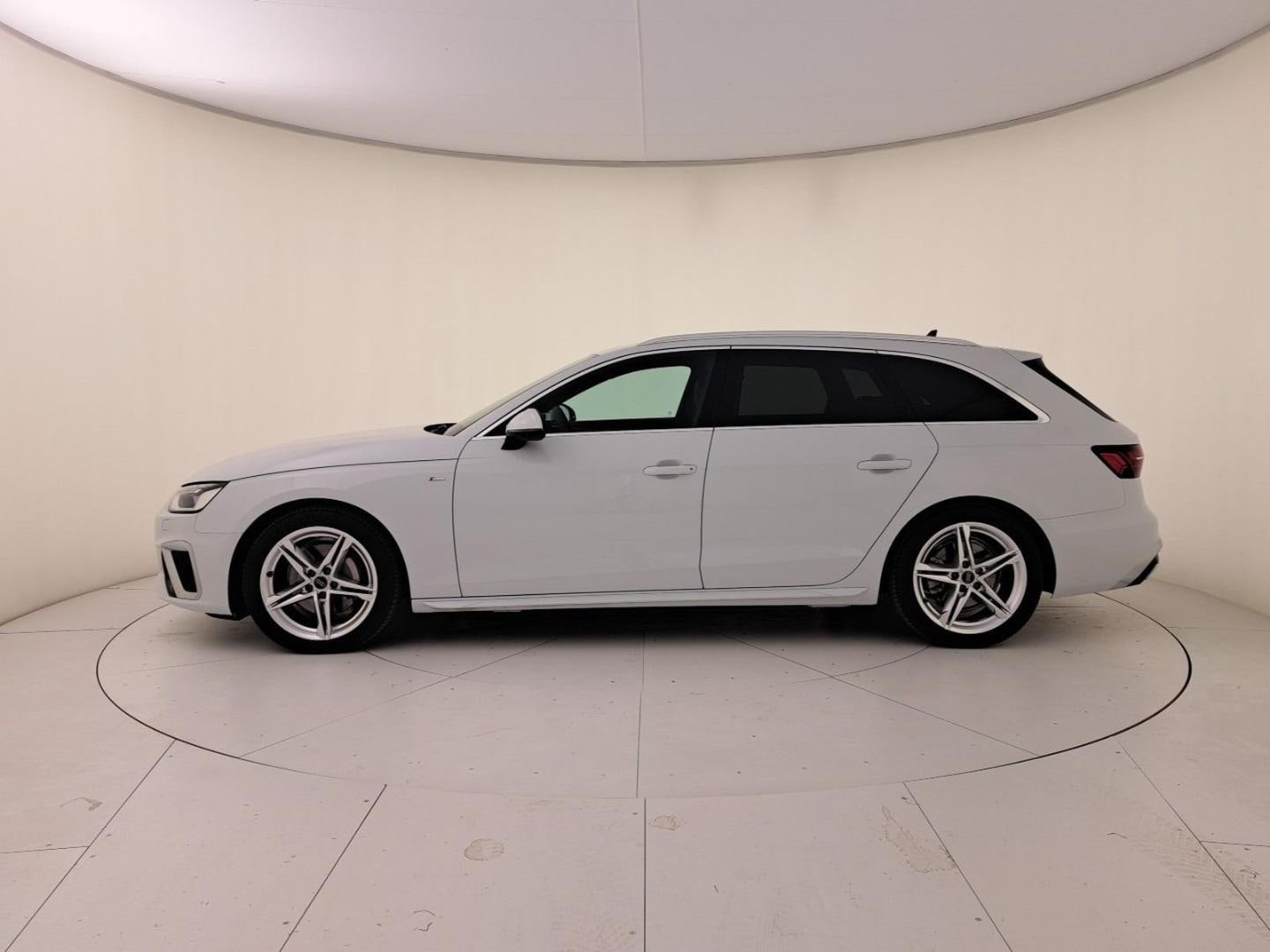 Image about Audi A4 Avant S line edition 40 TDI quattro 150 kW (204 CV) S tronic