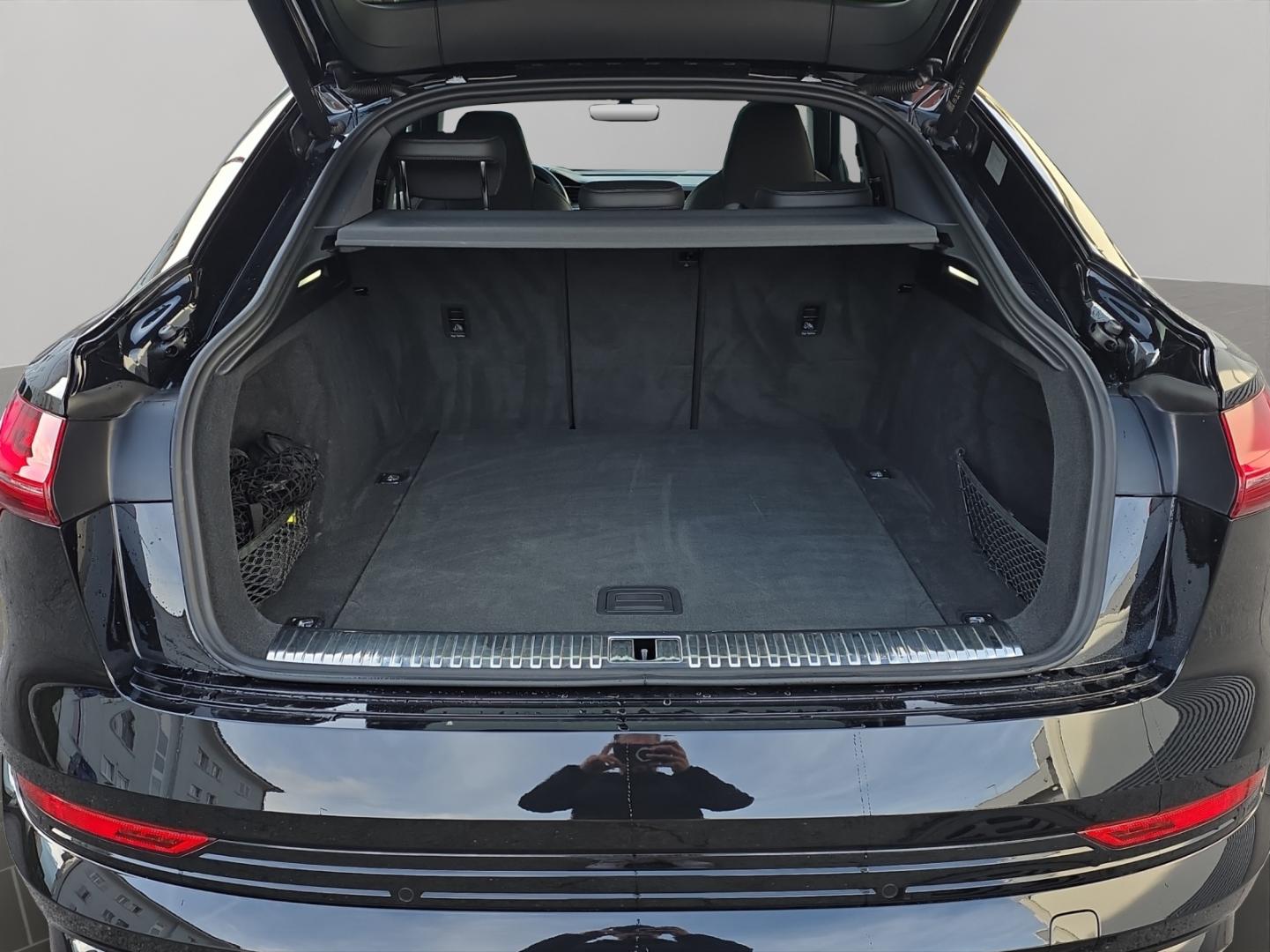 Image de Audi e-tron S Sportback e-tron S Sportback 370,00 kW - for more details contact your dealer