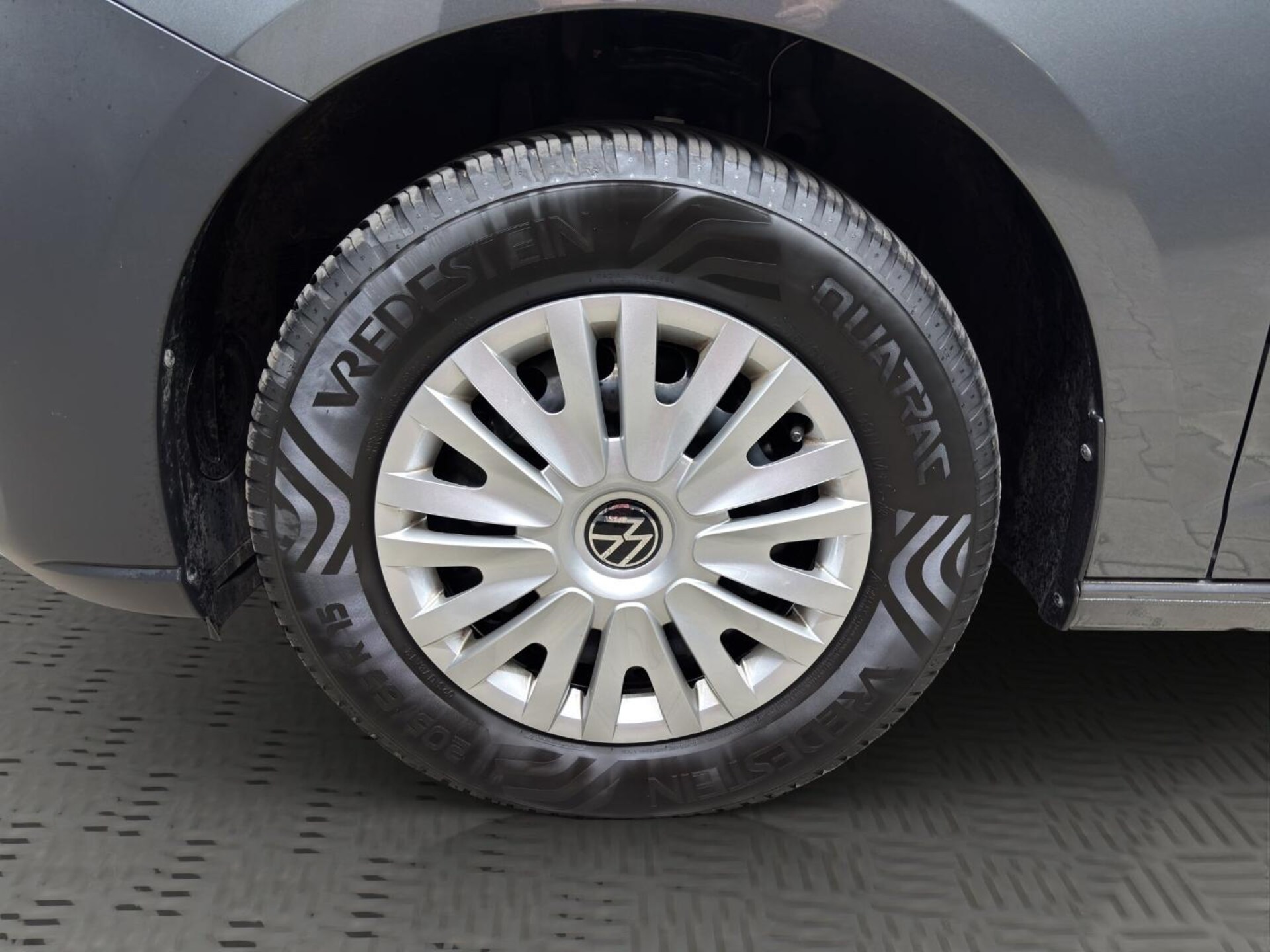 Volkswagen Caddy Basis-Modell