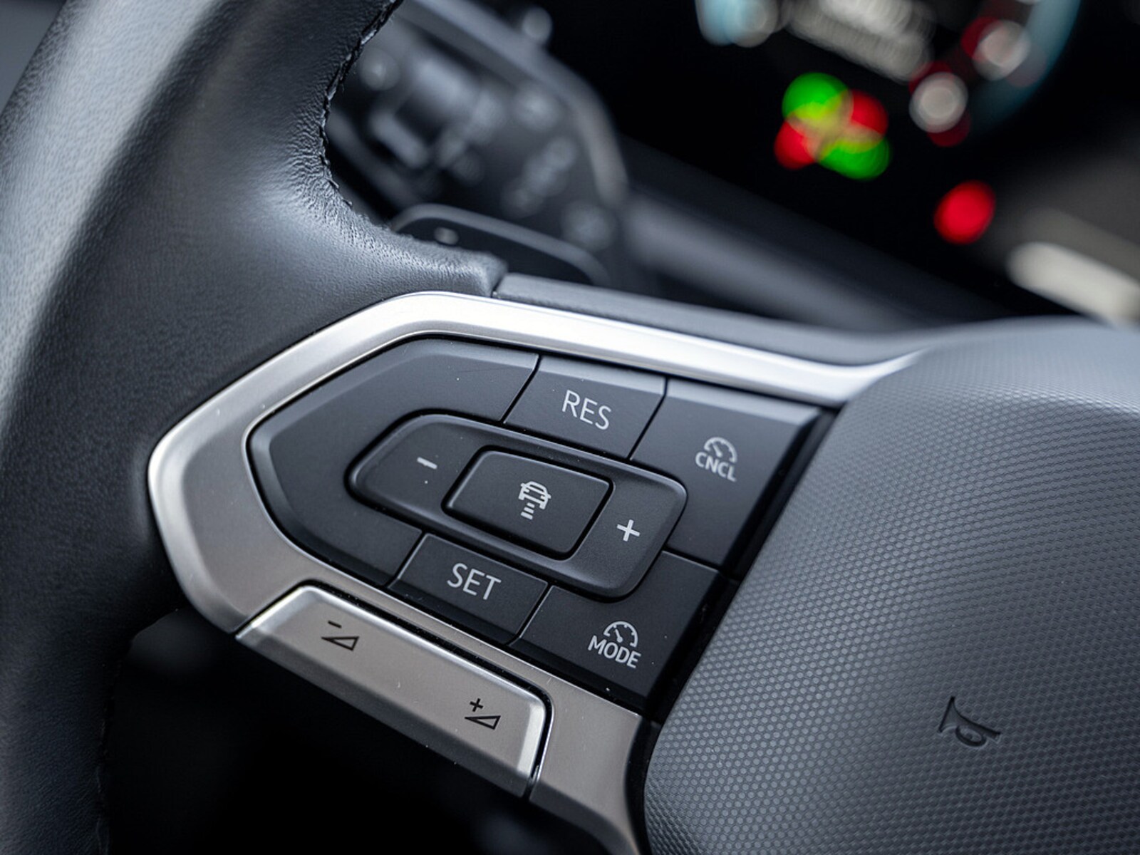 Volkswagen Tiguan – Bild 12
