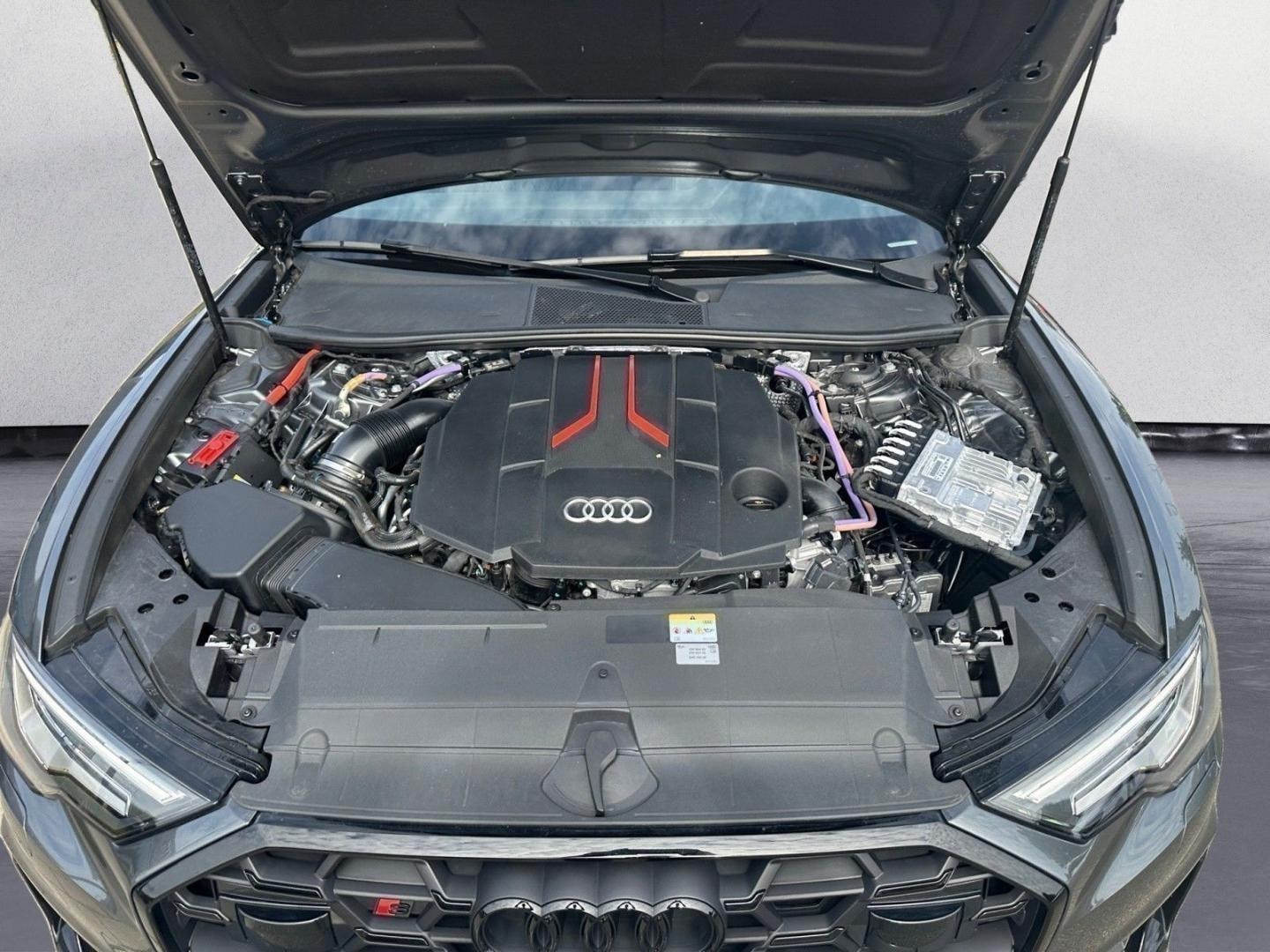 Bild über Audi S6 Avant TDI quattro tiptronic - für weitere Informationen kontaktieren Sie den Audi Partner