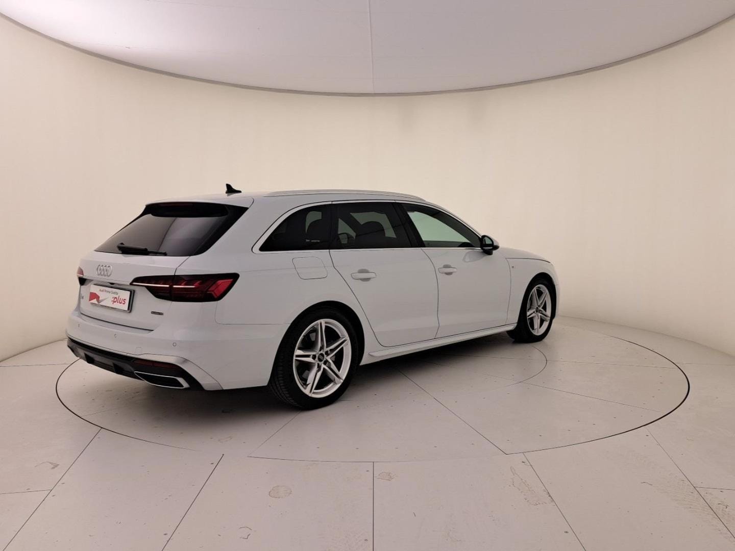 Image about Audi A4 Avant S line edition 40 TDI quattro 150 kW (204 CV) S tronic