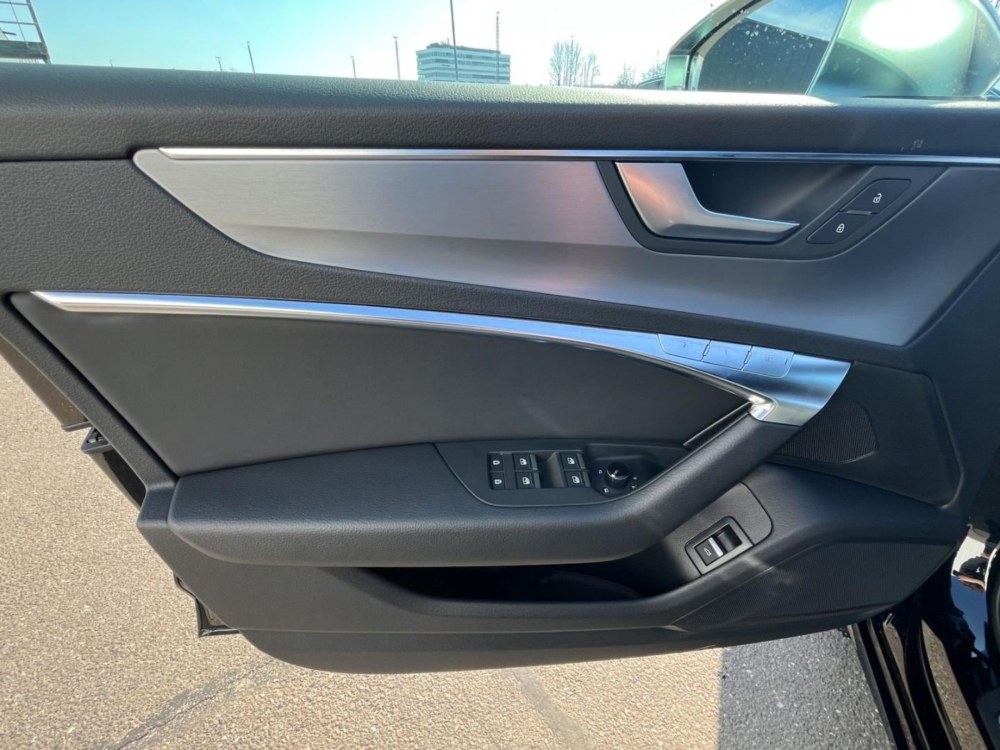 Bild über Audi S6 Avant TDI quattro tiptronic - für weitere Informationen kontaktieren Sie den Audi Partner