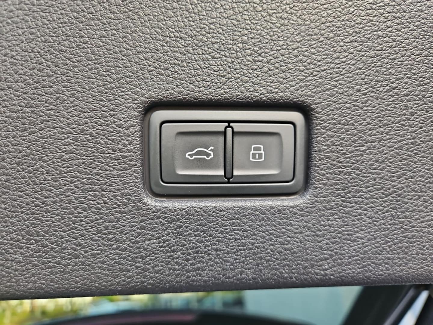Bild über Audi SQ8 TFSI quattro tiptronic - für weitere Informationen kontaktieren Sie den Audi Partner
