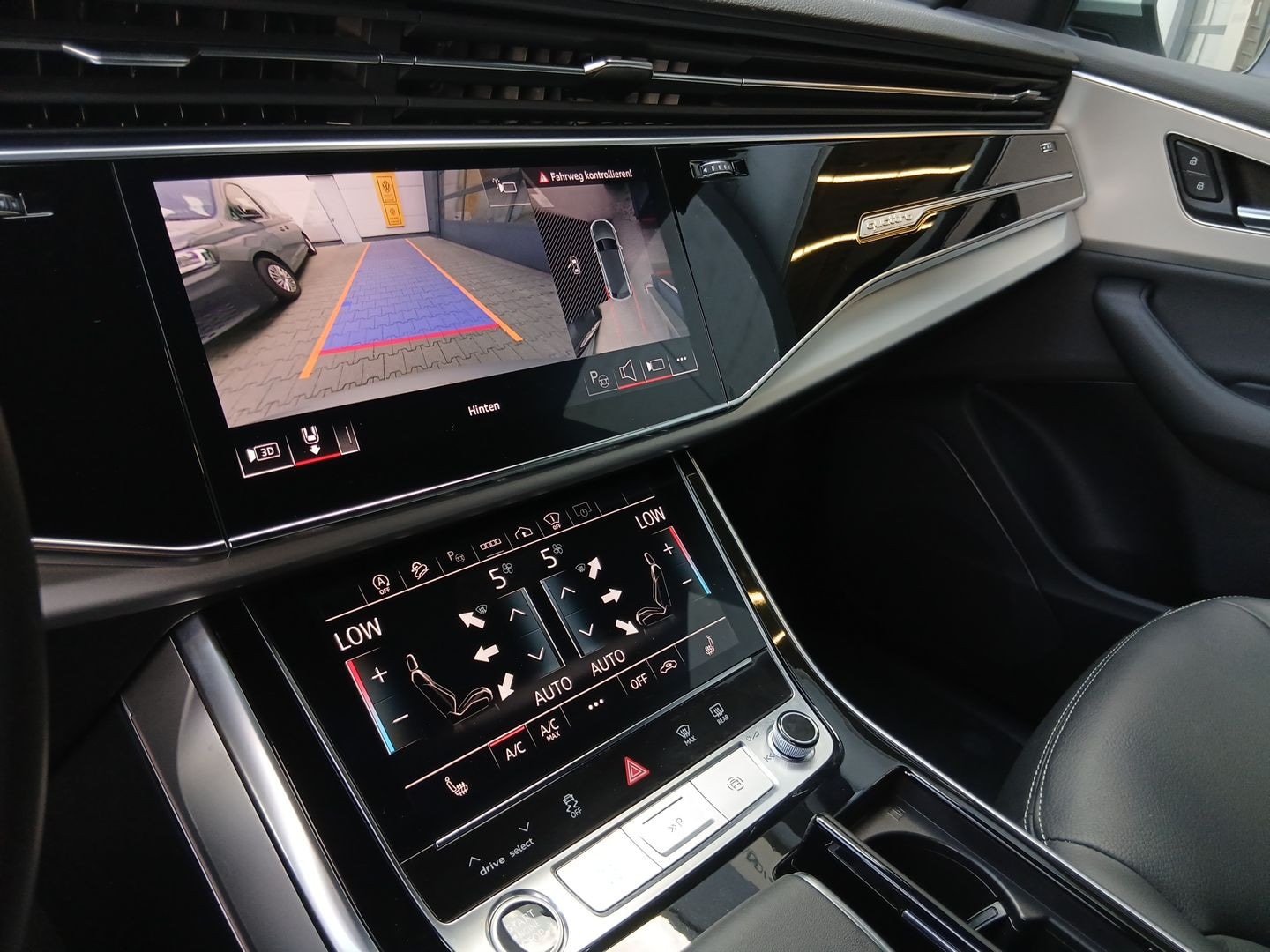 Bild über Audi Q8 SUV TDI quattro 210 kW tiptronic - für weitere Informationen kontaktieren Sie den Audi Partner