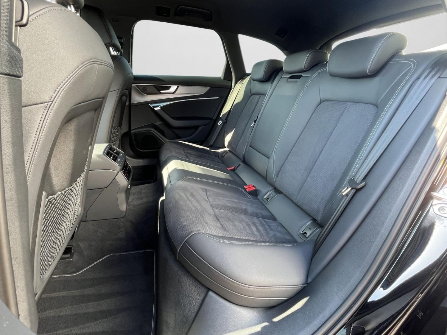 Bild über Audi S6 Avant TDI quattro tiptronic - für weitere Informationen kontaktieren Sie den Audi Partner