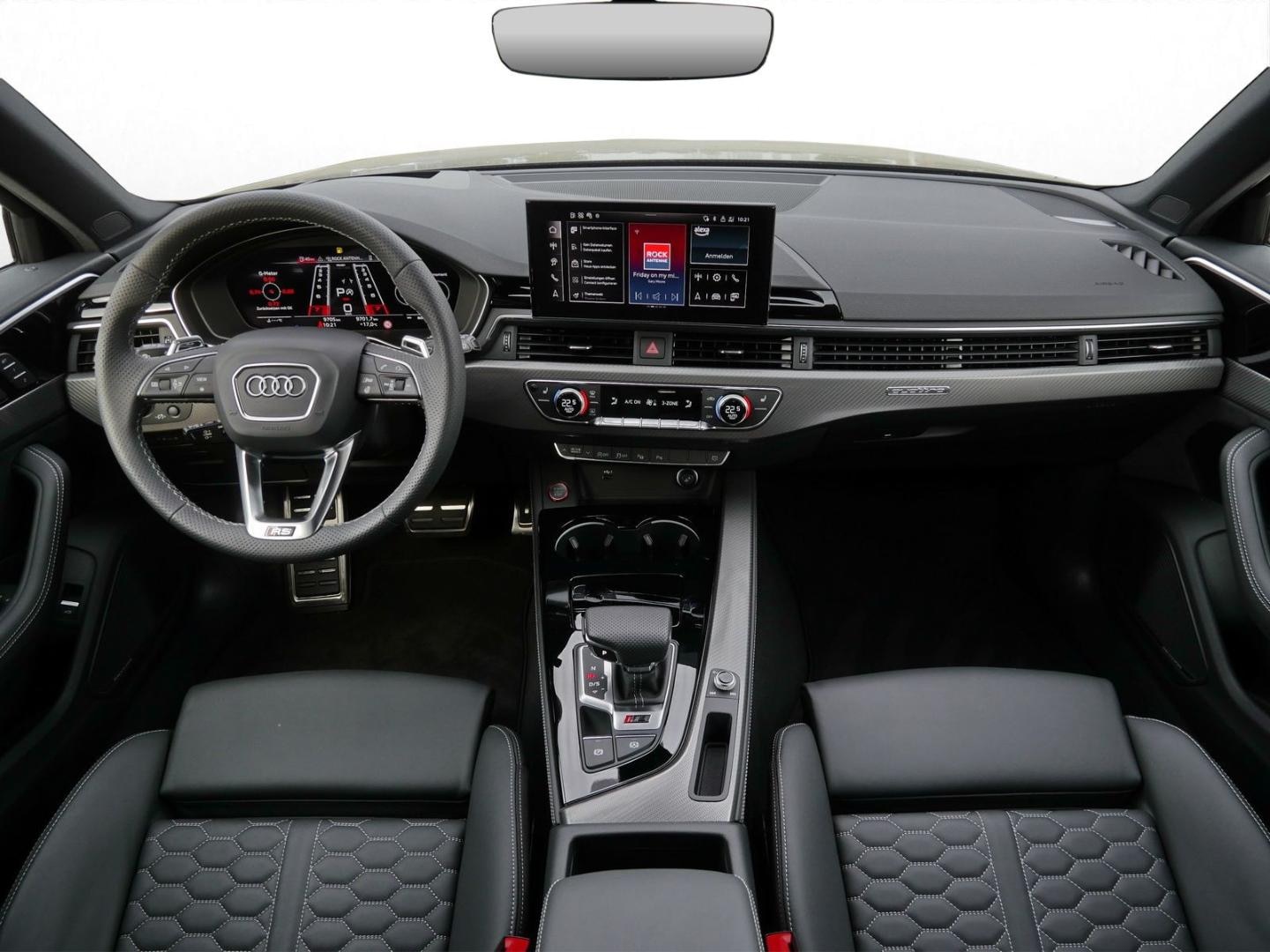 Bild über Audi RS 4 Avant TFSI quattro tiptronic - für weitere Informationen kontaktieren Sie den Audi Partner