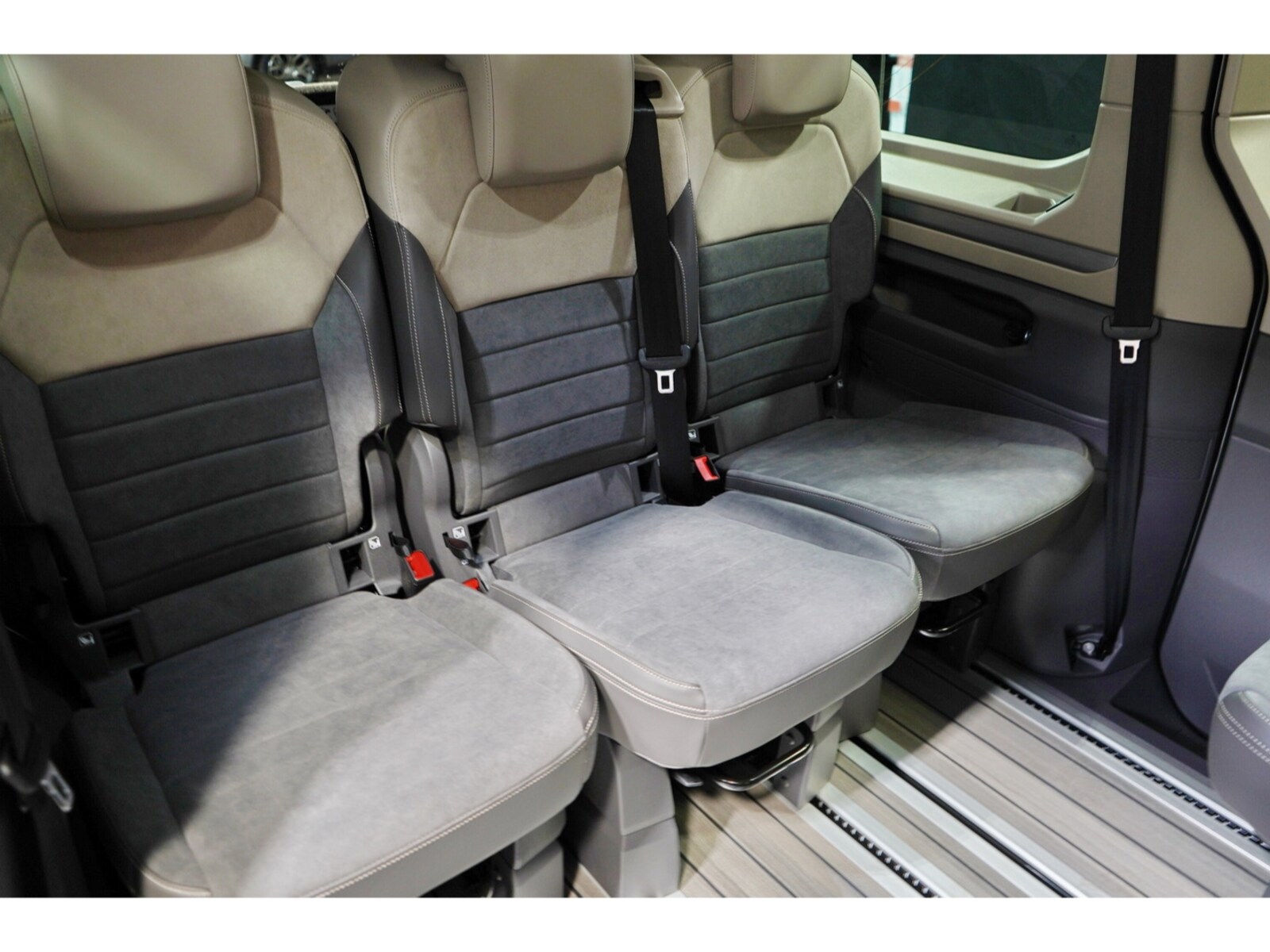 Volkswagen Multivan Langversion – Bild 11