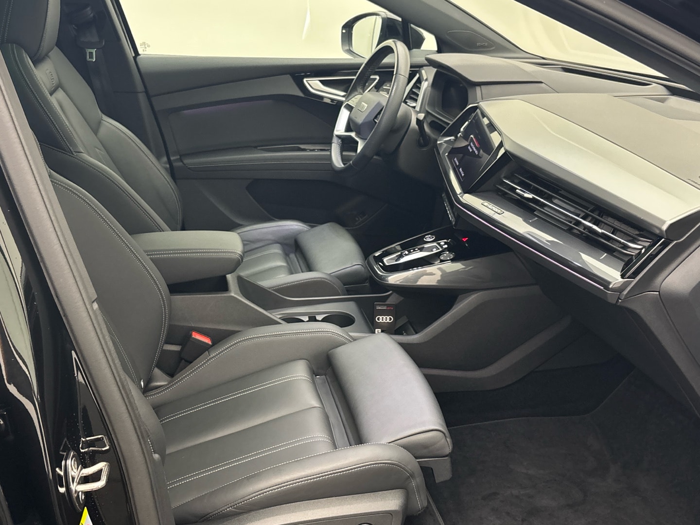 Bild über Audi Q4 Sportback e-tron 50 e-tron quattro - für weitere Informationen kontaktieren Sie den Audi Partner