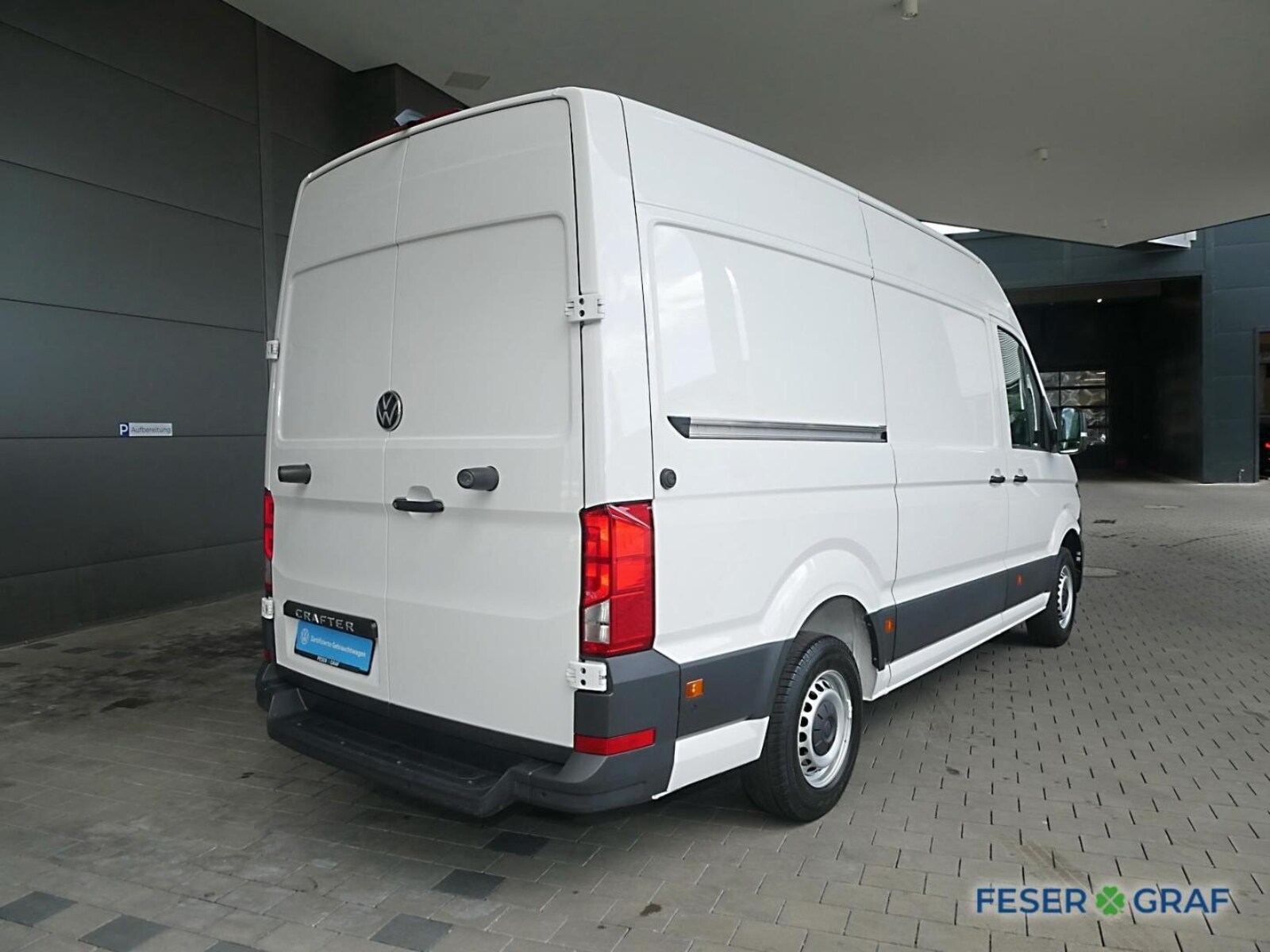 Volkswagen Crafter Kasten mittlerer Radstand – Bild 3