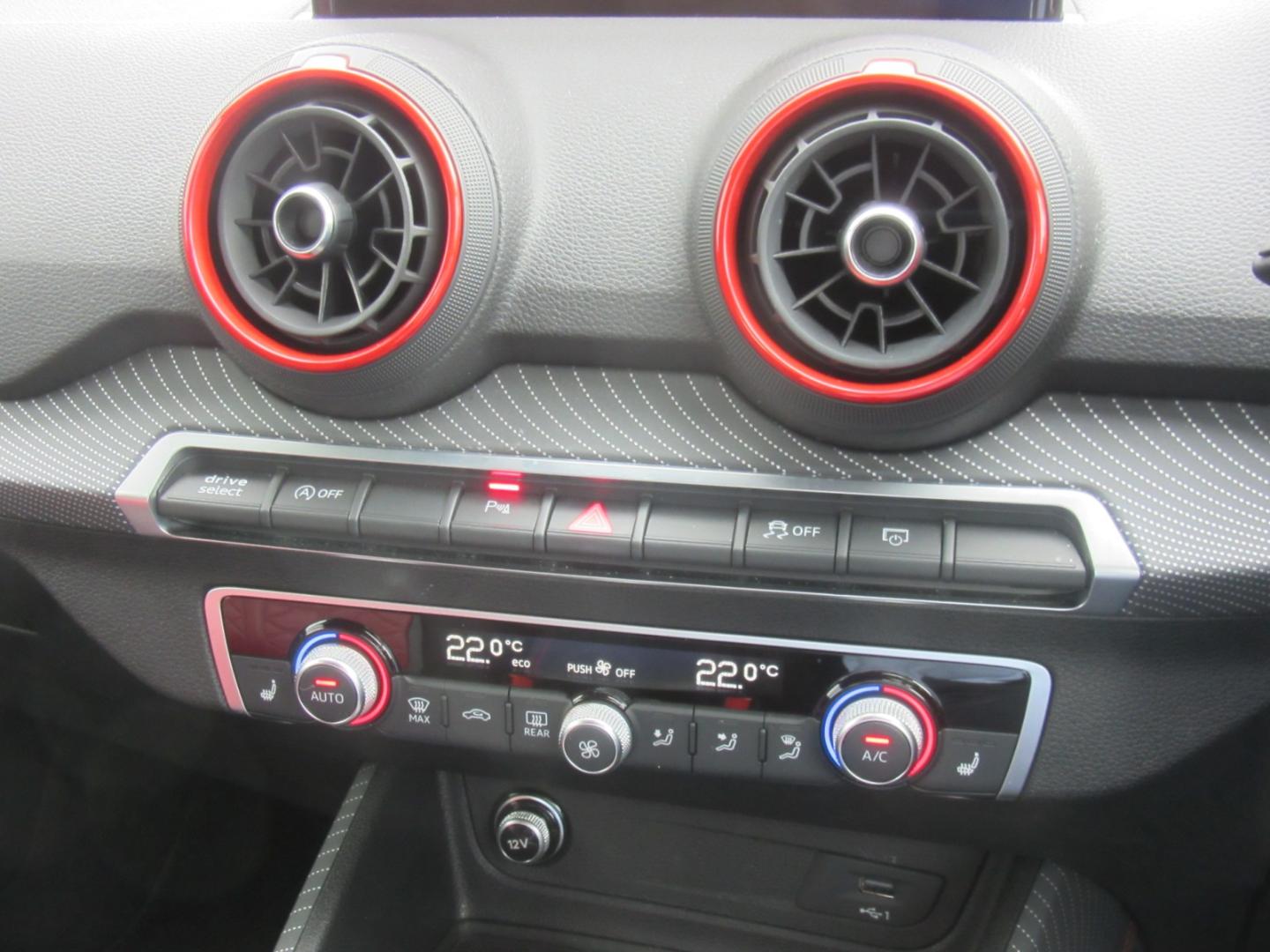 Image about Audi SQ2 SQ2 TFSI 221(300) kW(PS) S tronic