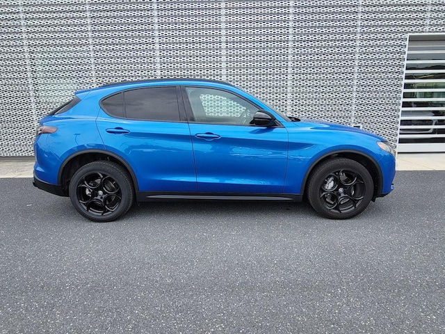 2025 Alfa Romeo Stelvio