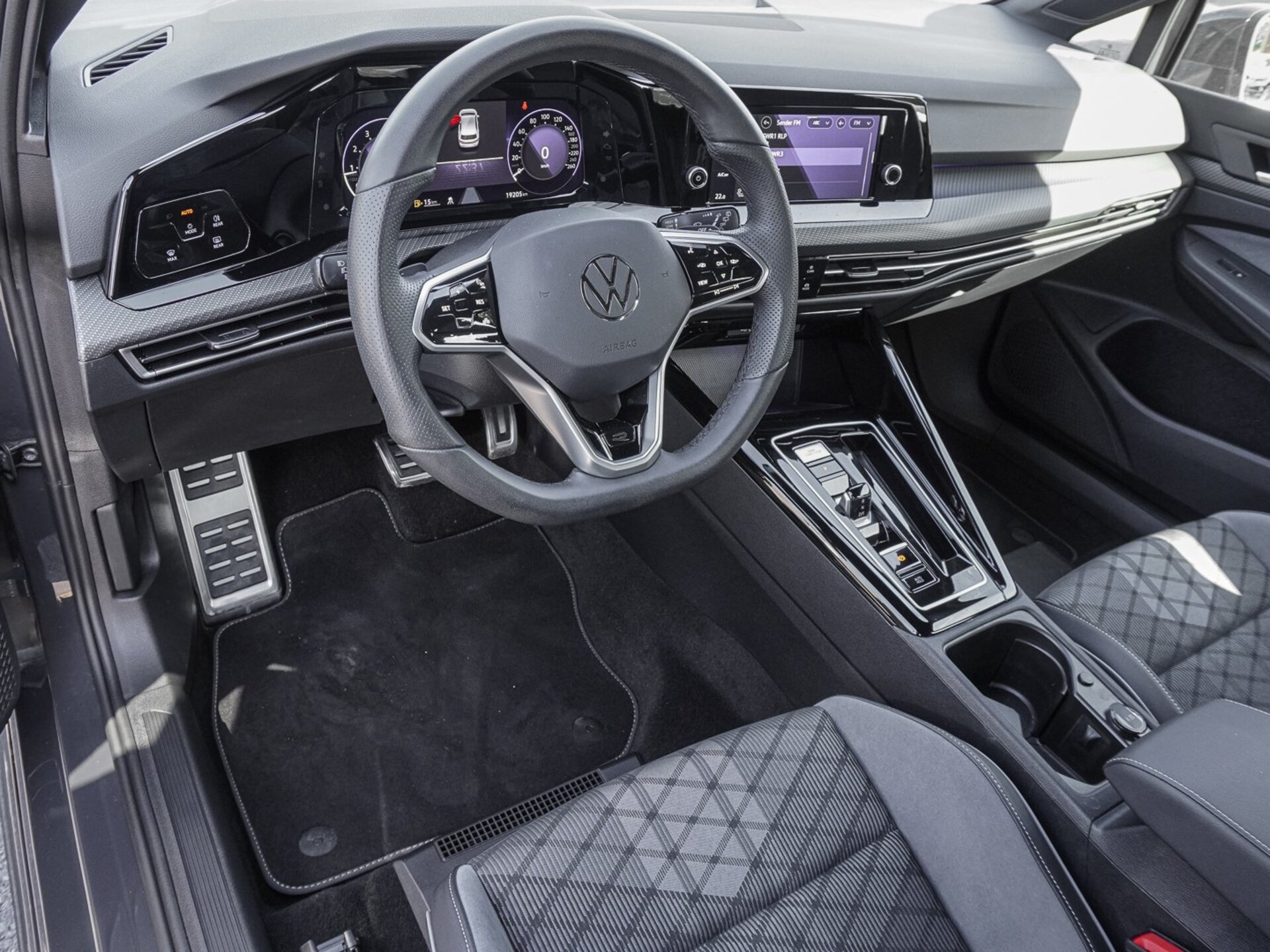 Volkswagen Golf R-Line